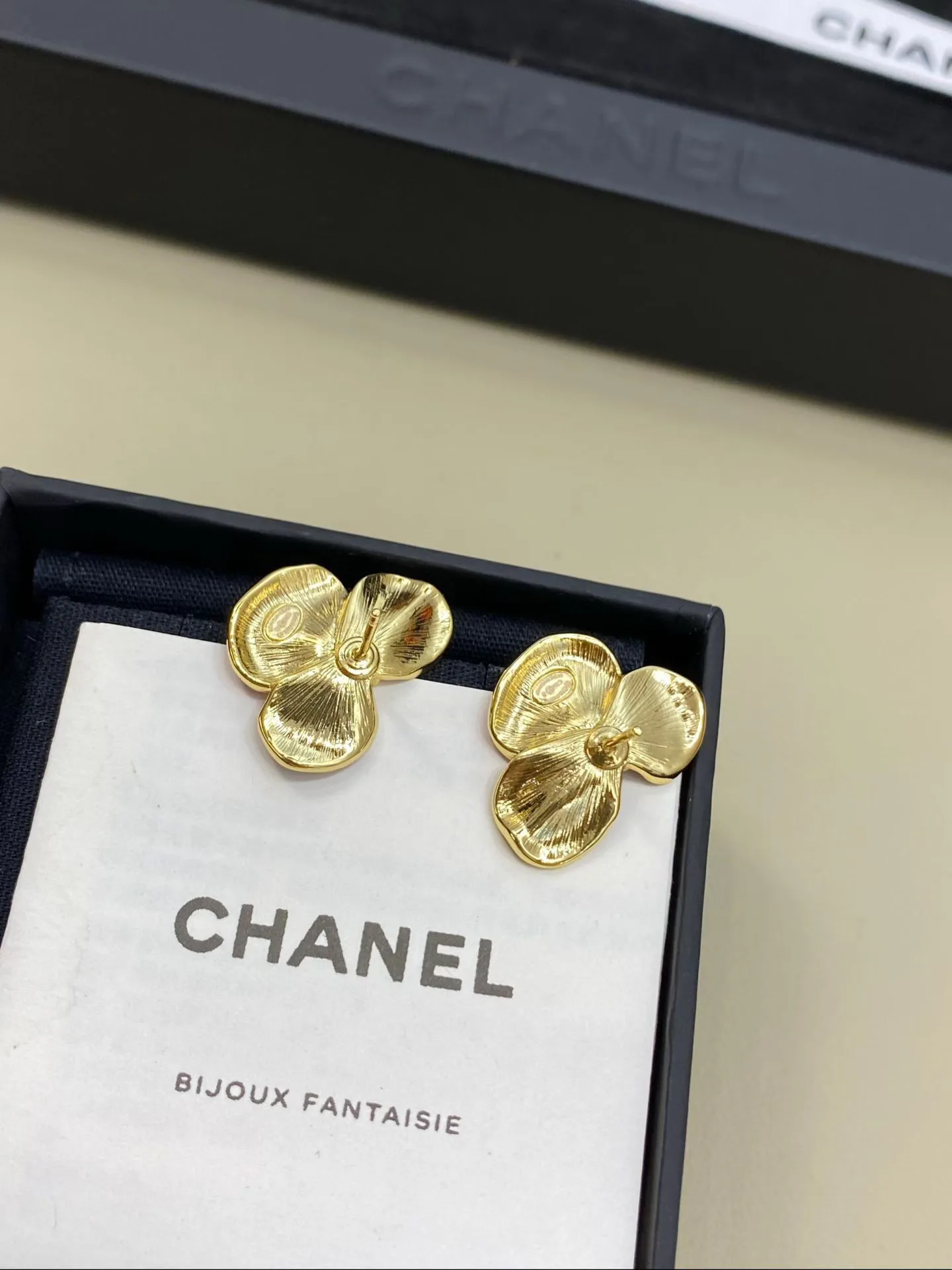 Бижутерия Chanel 18122626