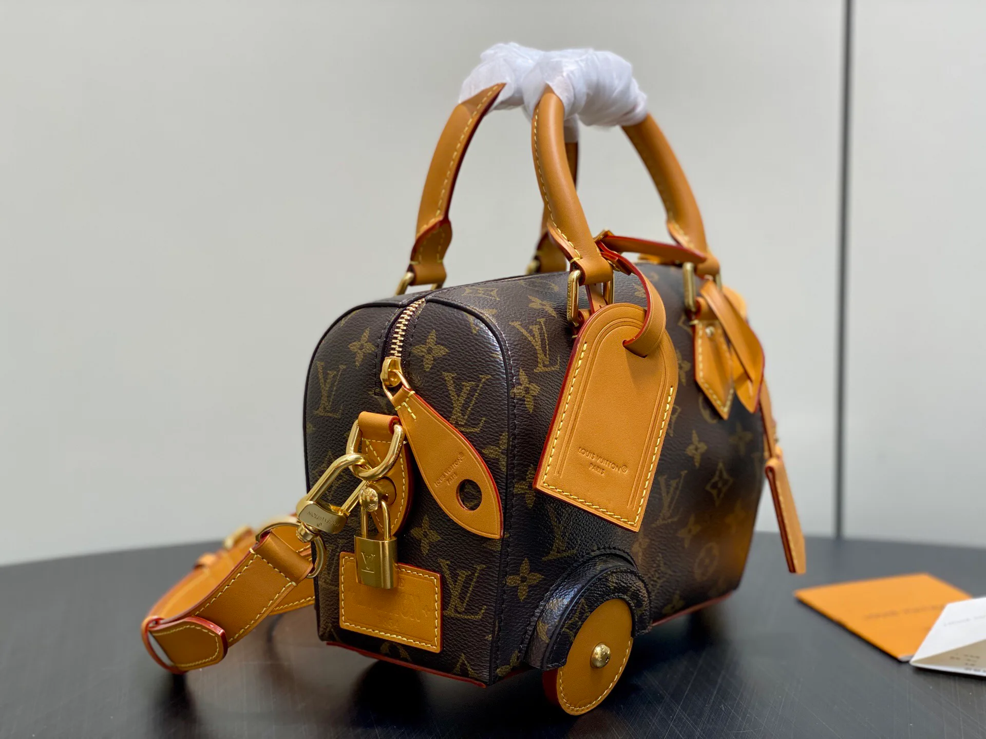 Сумки На Ремне Женские Louis Vuitton 13209855