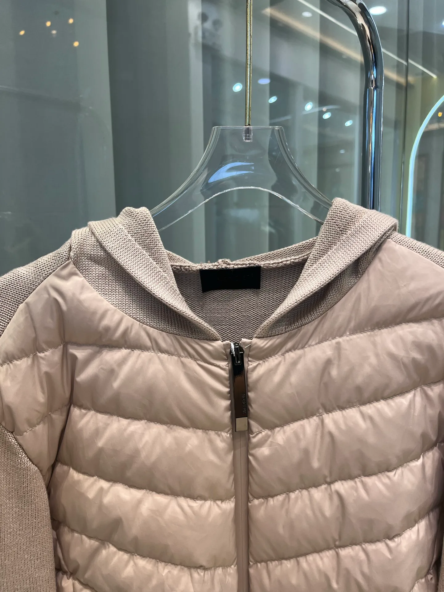 Куртки И Пуховики Женские Moncler 17323191