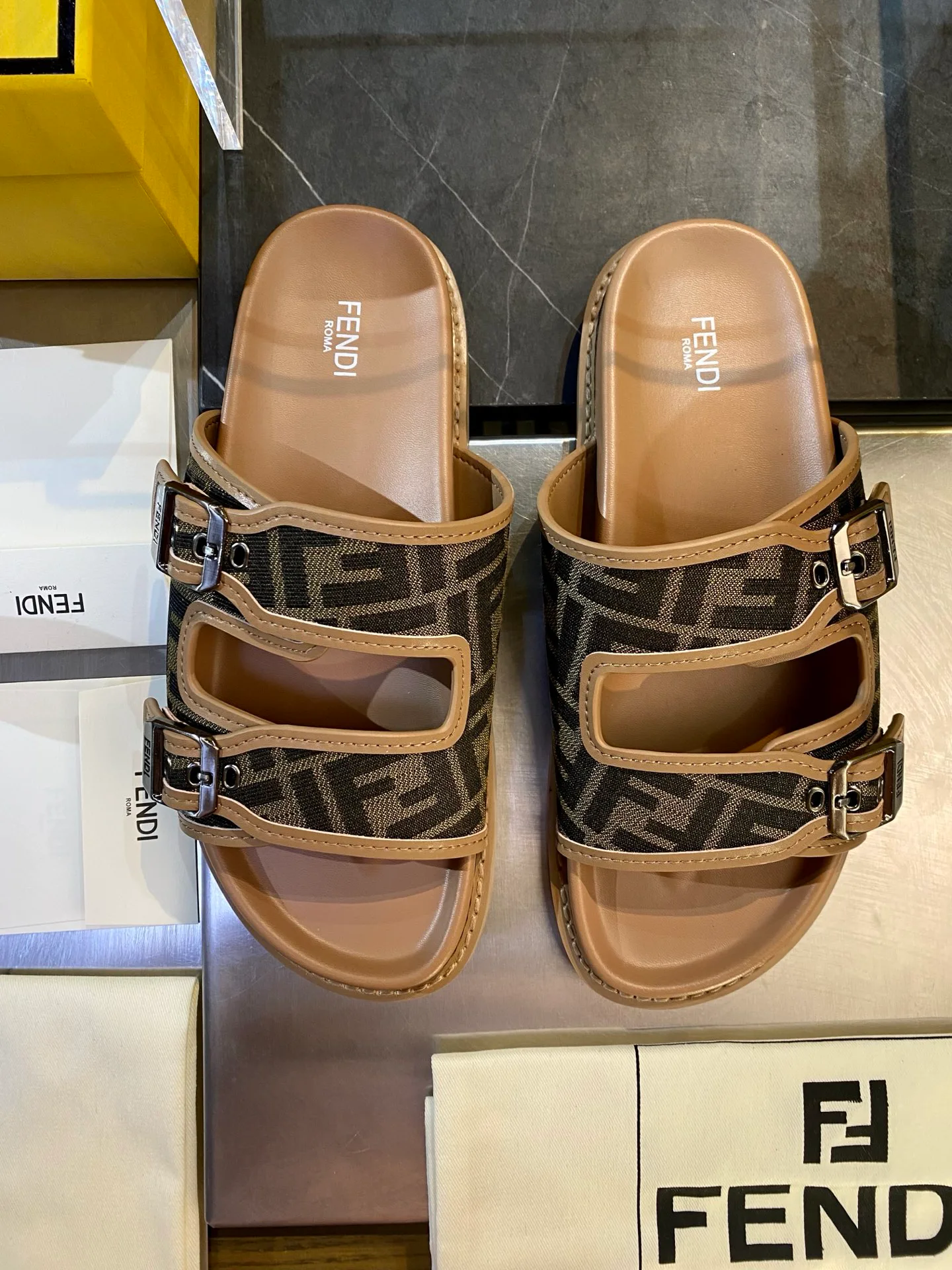 Шлепанцы Женские Fendi 12176