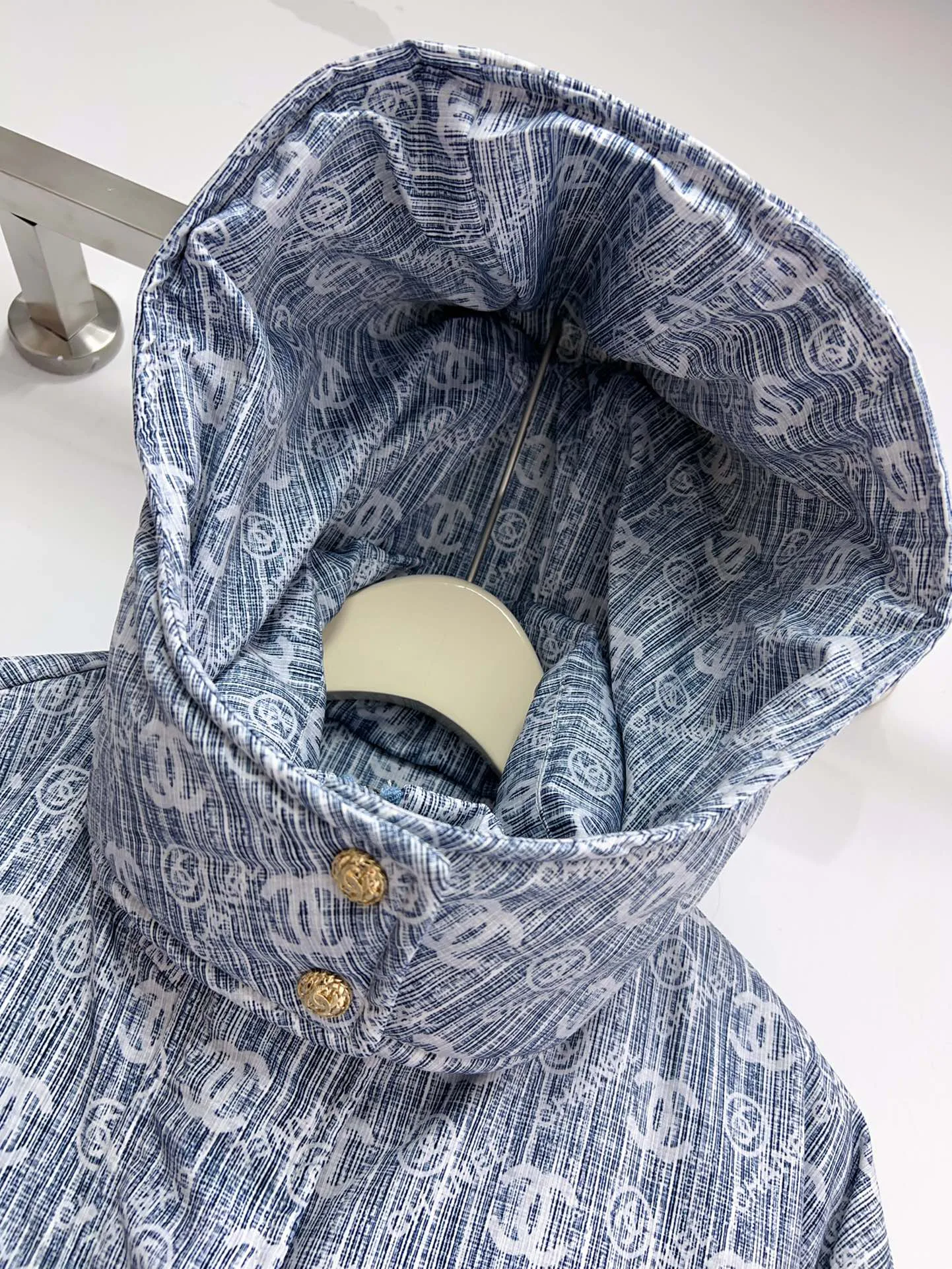 Куртки И Пуховики Женские Chanel 1137767