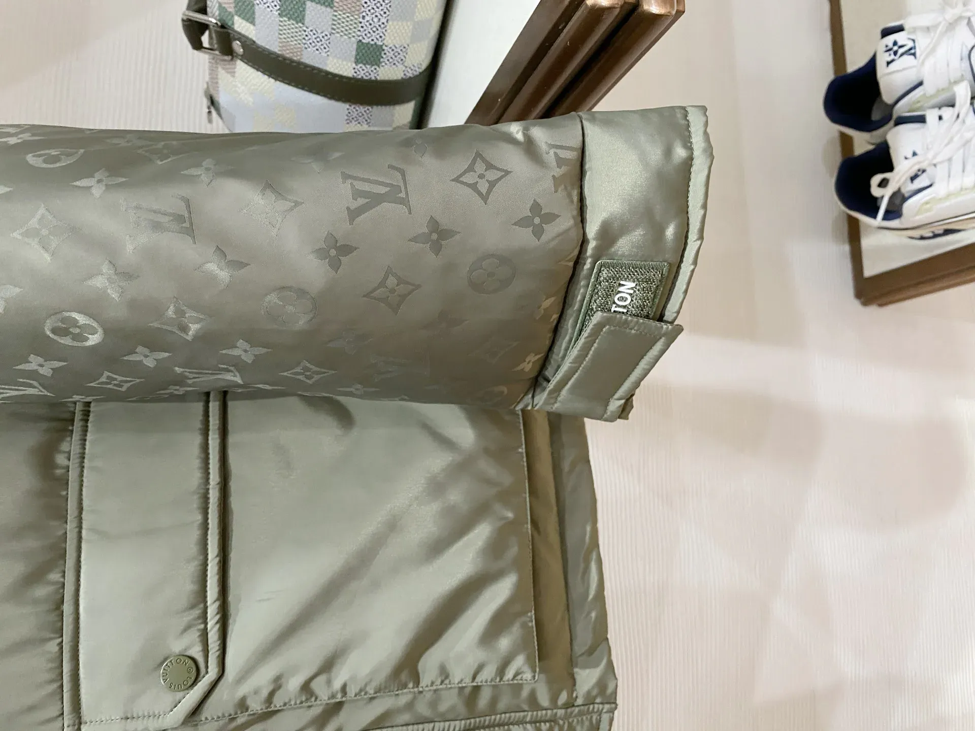 Куртки И Пуховики Мужские Louis Vuitton 938685