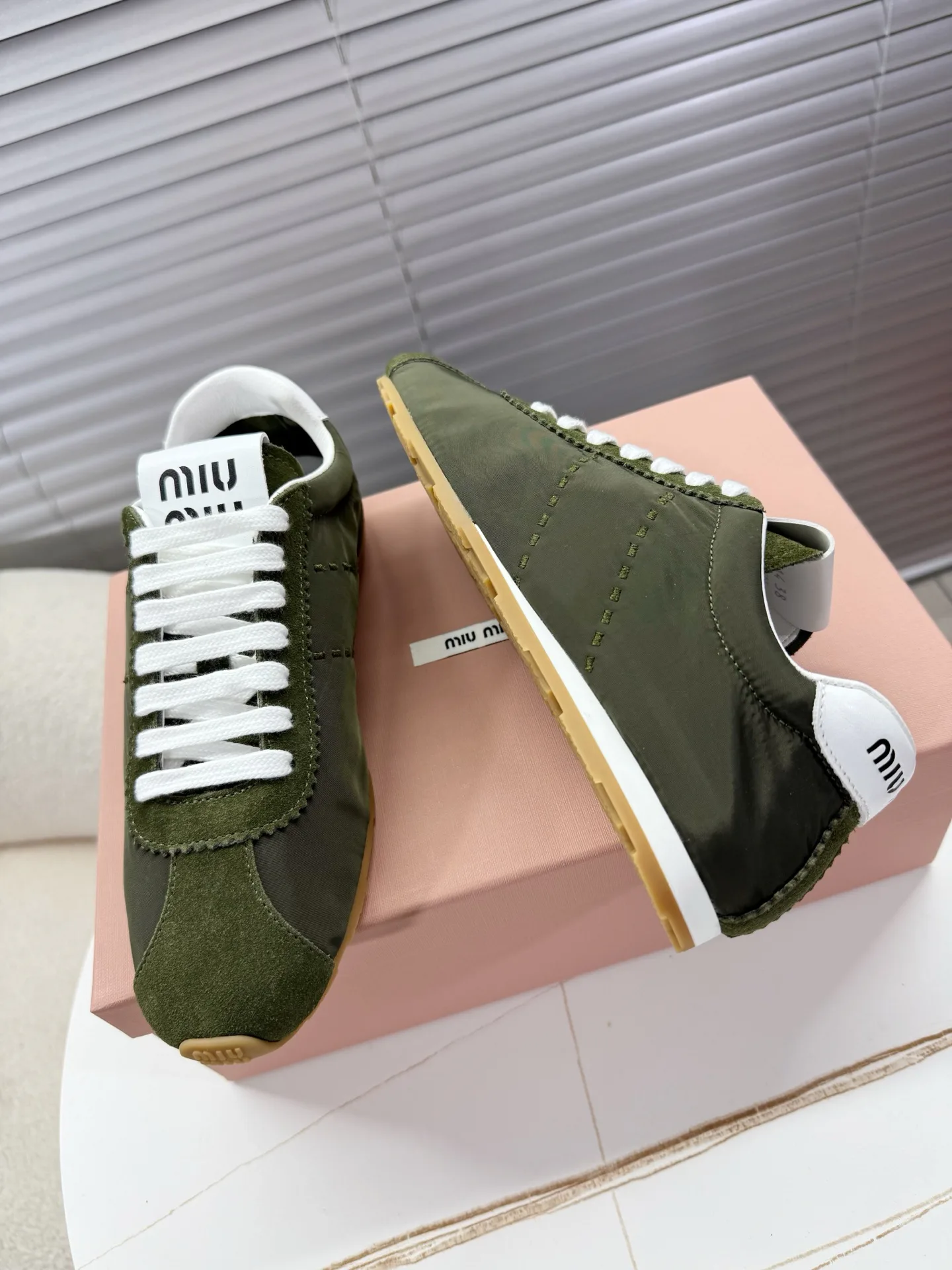 Кроссовки Женские Miu Miu 3742530