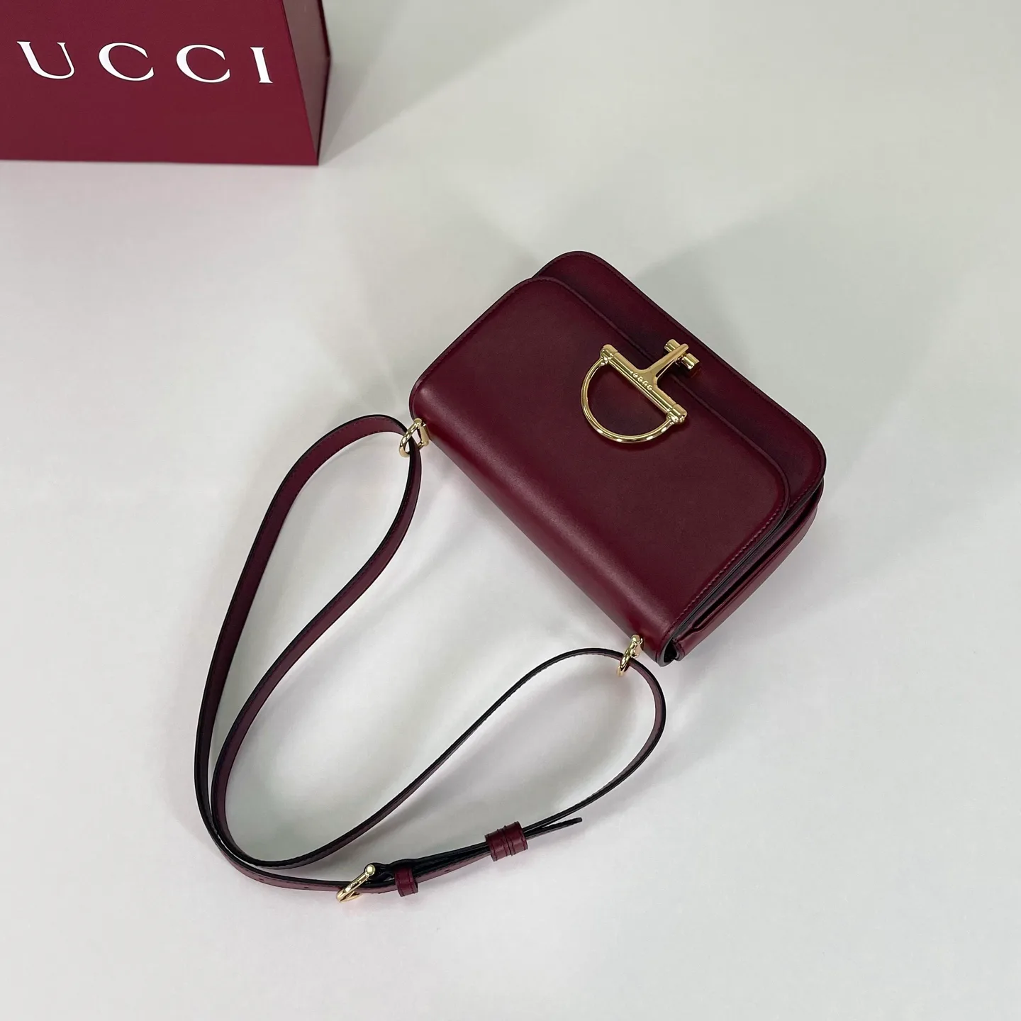 Классические Сумки Женские Gucci 12795289
