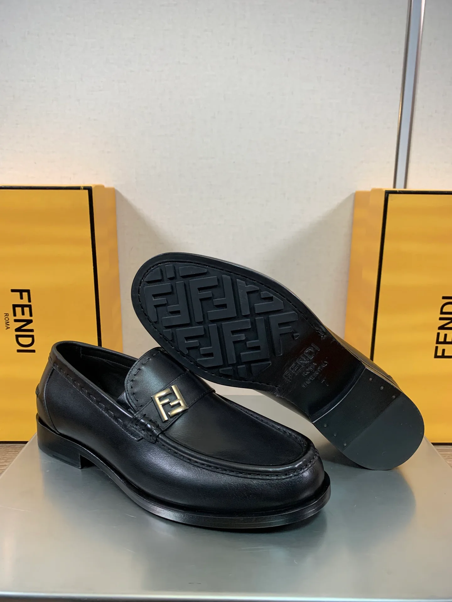 Лоферы И Туфли Мужские Fendi 957488