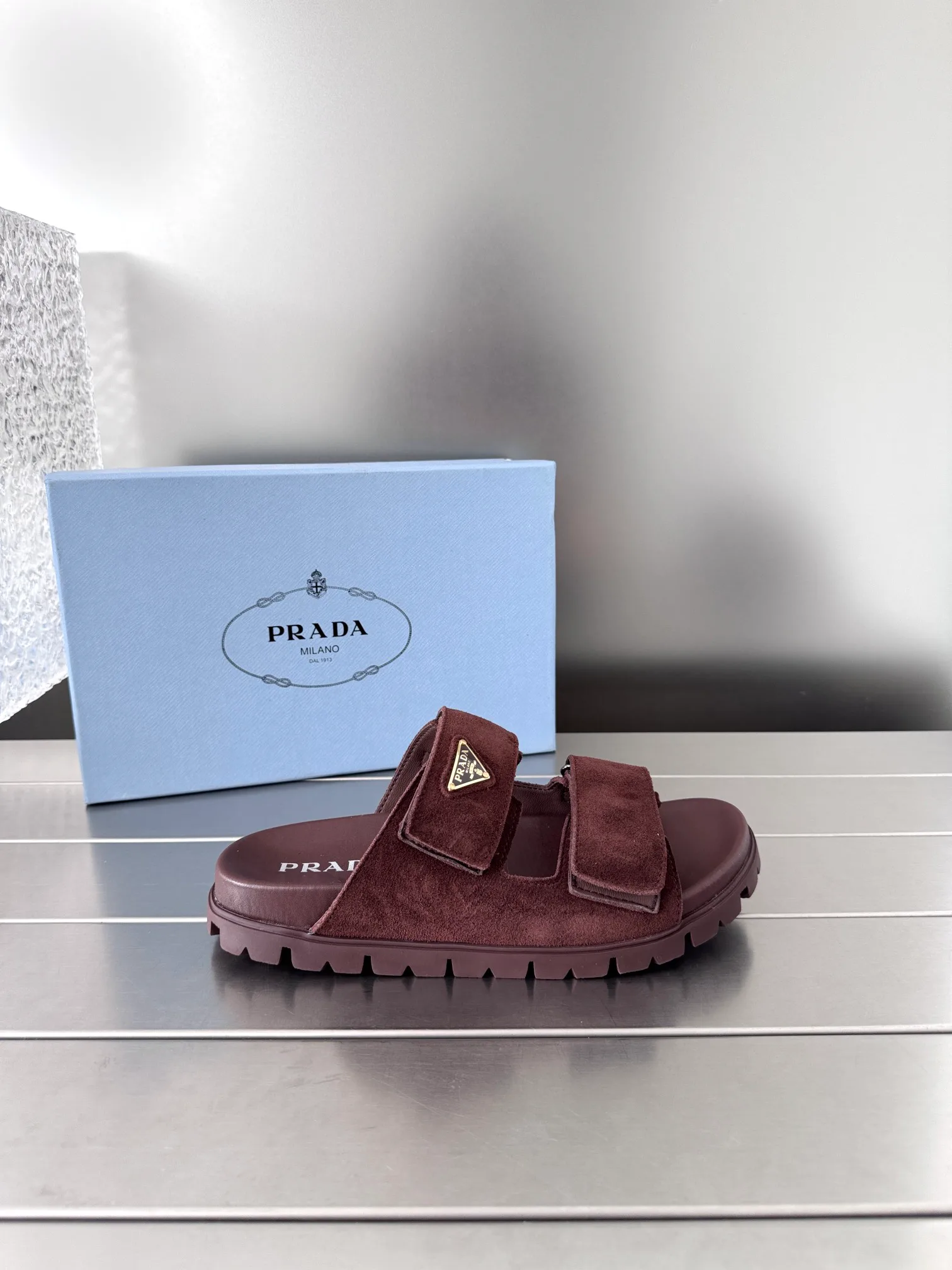 Босоножки Женские Prada 12245190