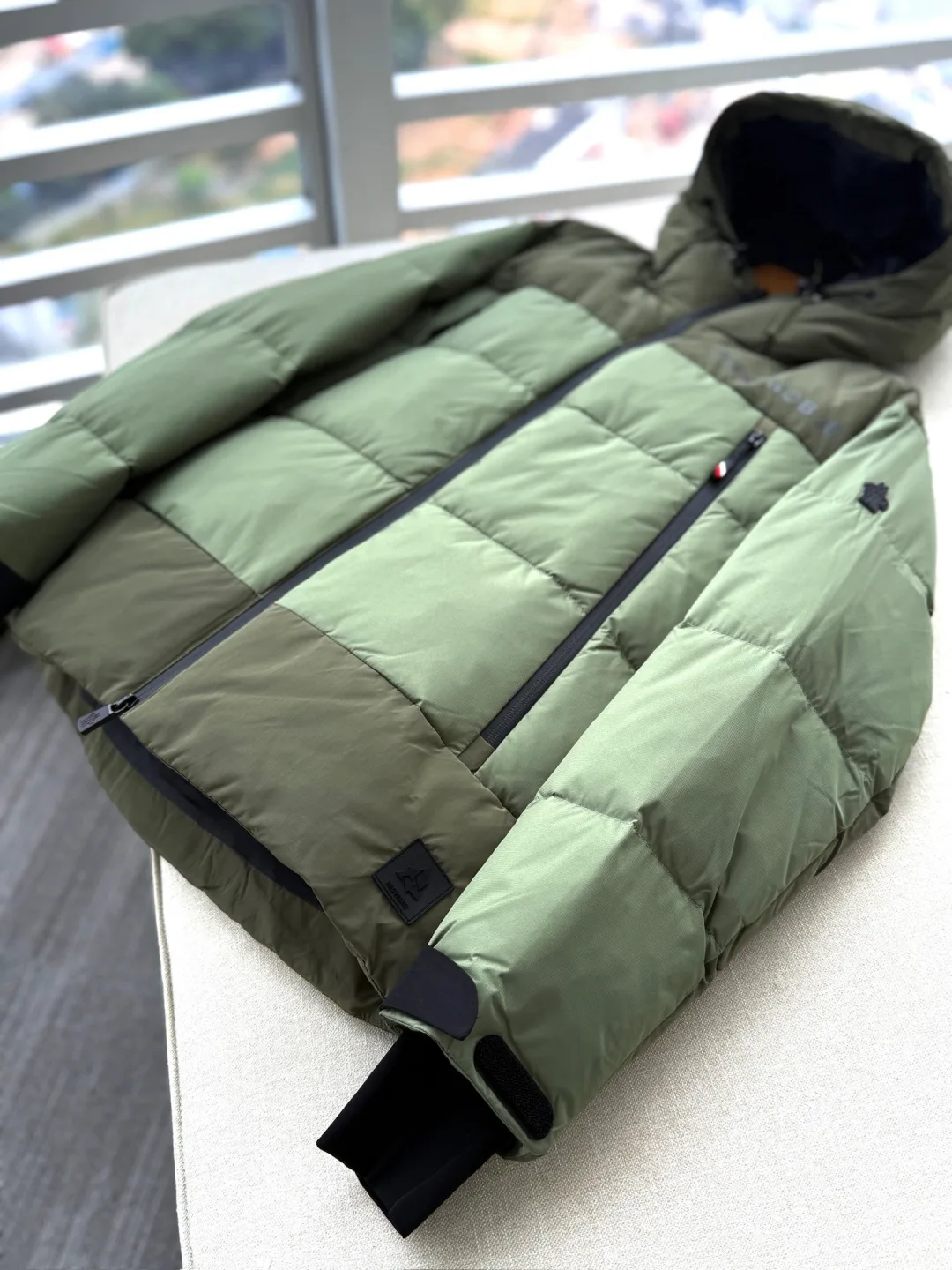 Куртки И Пуховики Мужские Moncler 799689