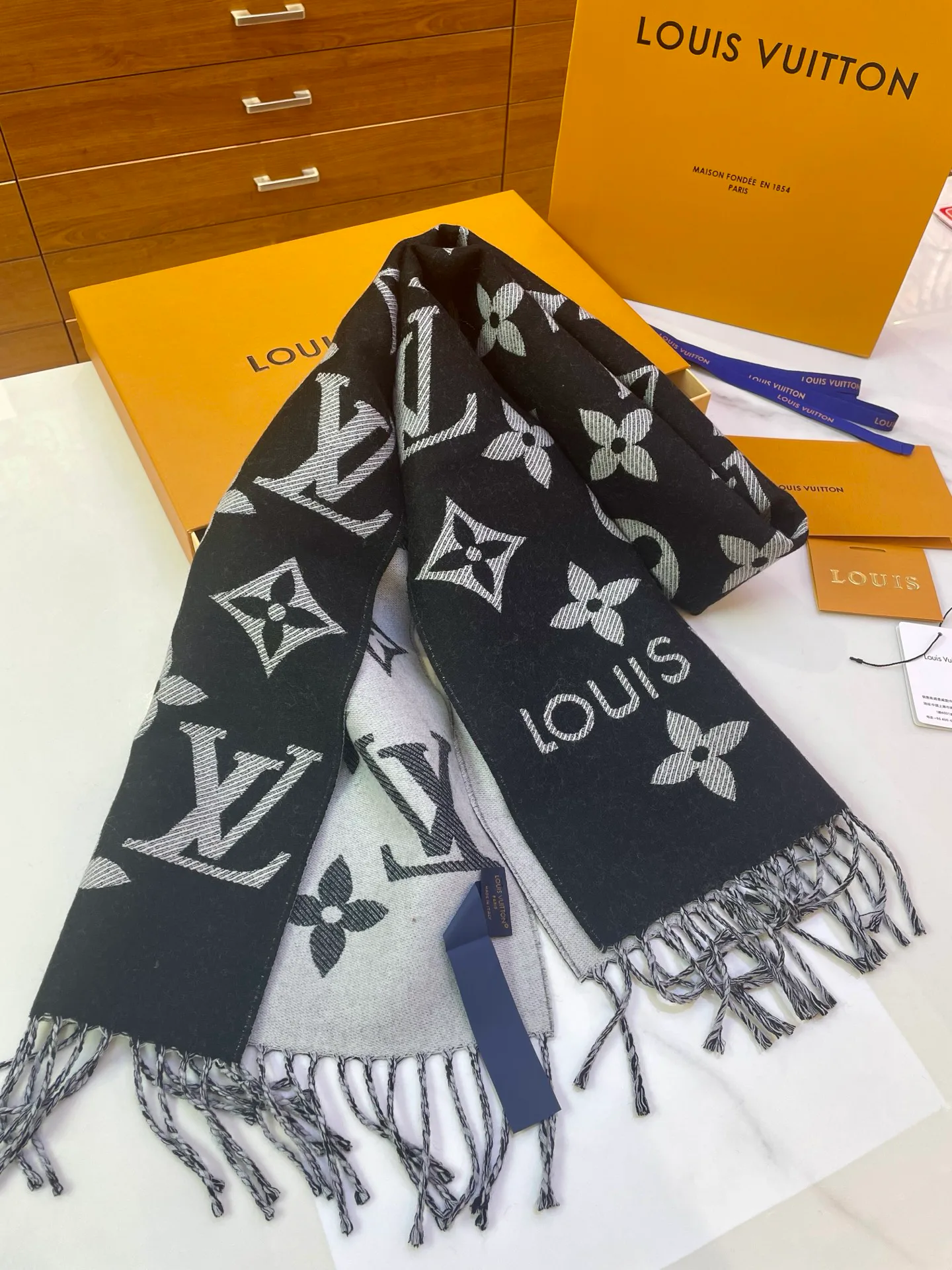 Шарфы Louis Vuitton 266560