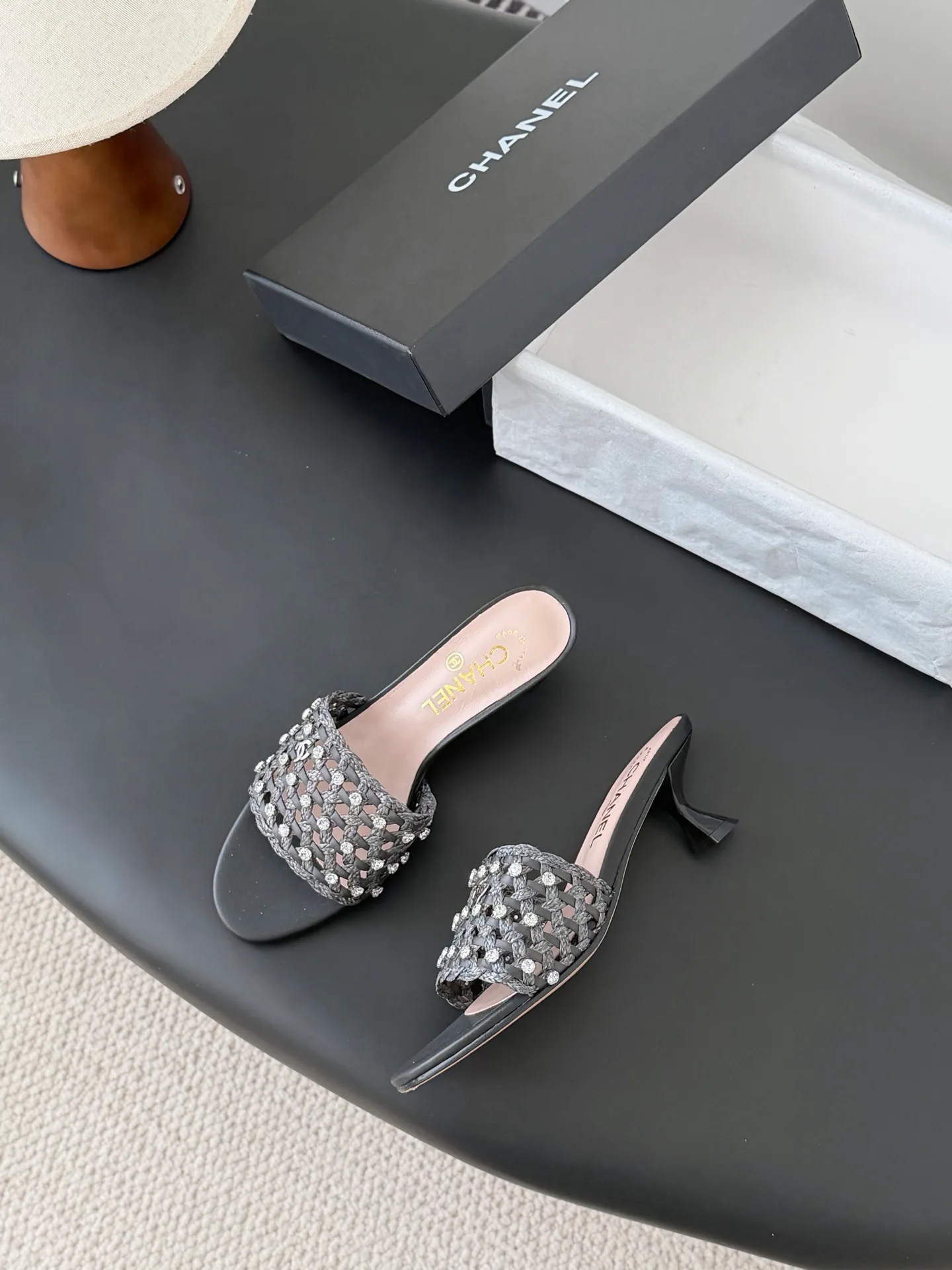 Босоножки Женские Chanel 10957680