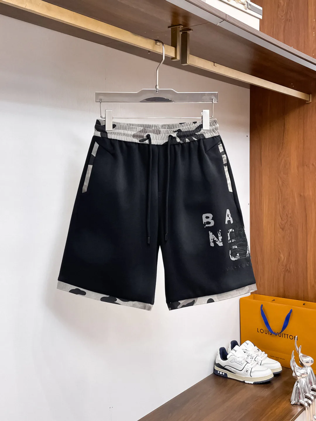 Шорты Мужские Balenciaga 13417525