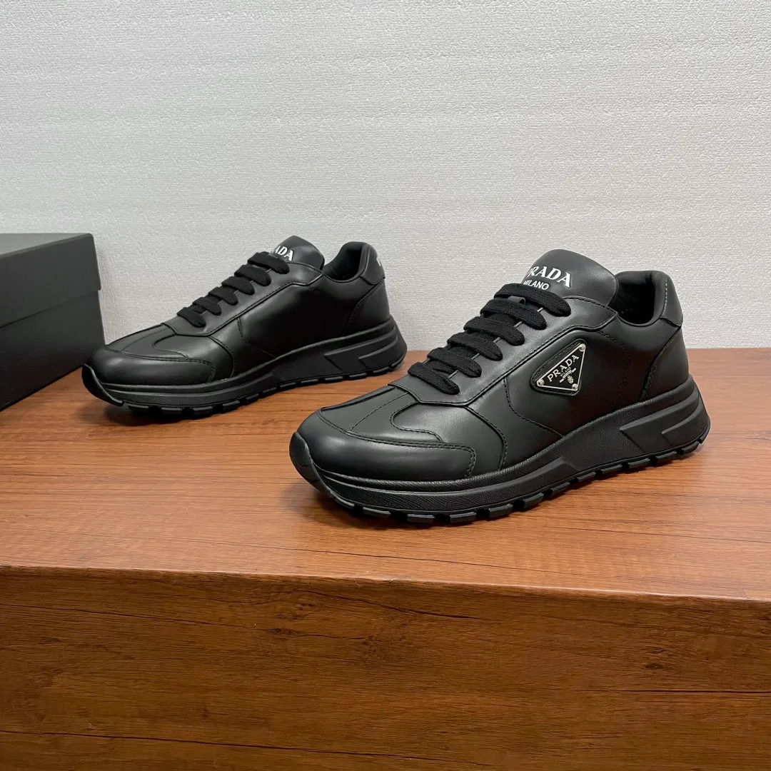 Кроссовки Мужские Prada 546490