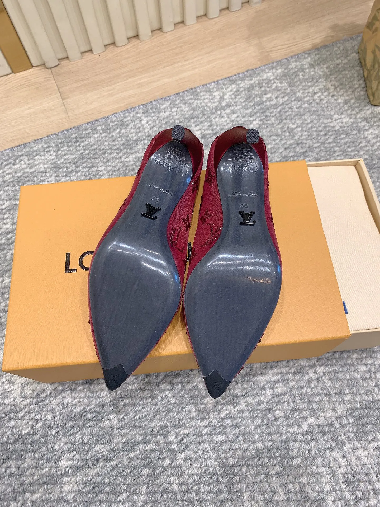 Туфли Женские Louis Vuitton 1834386