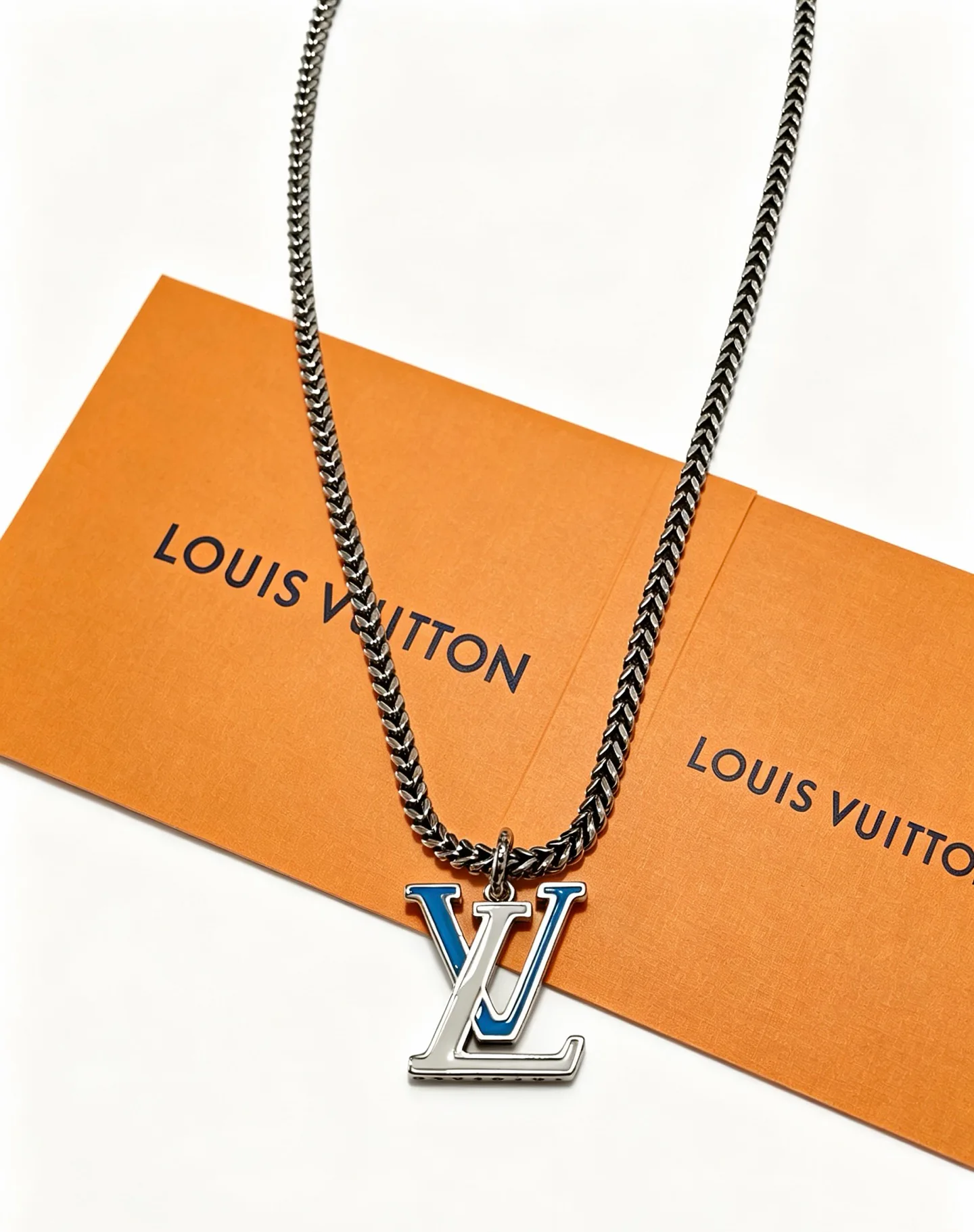 Бижутерия Louis Vuitton 17361281
