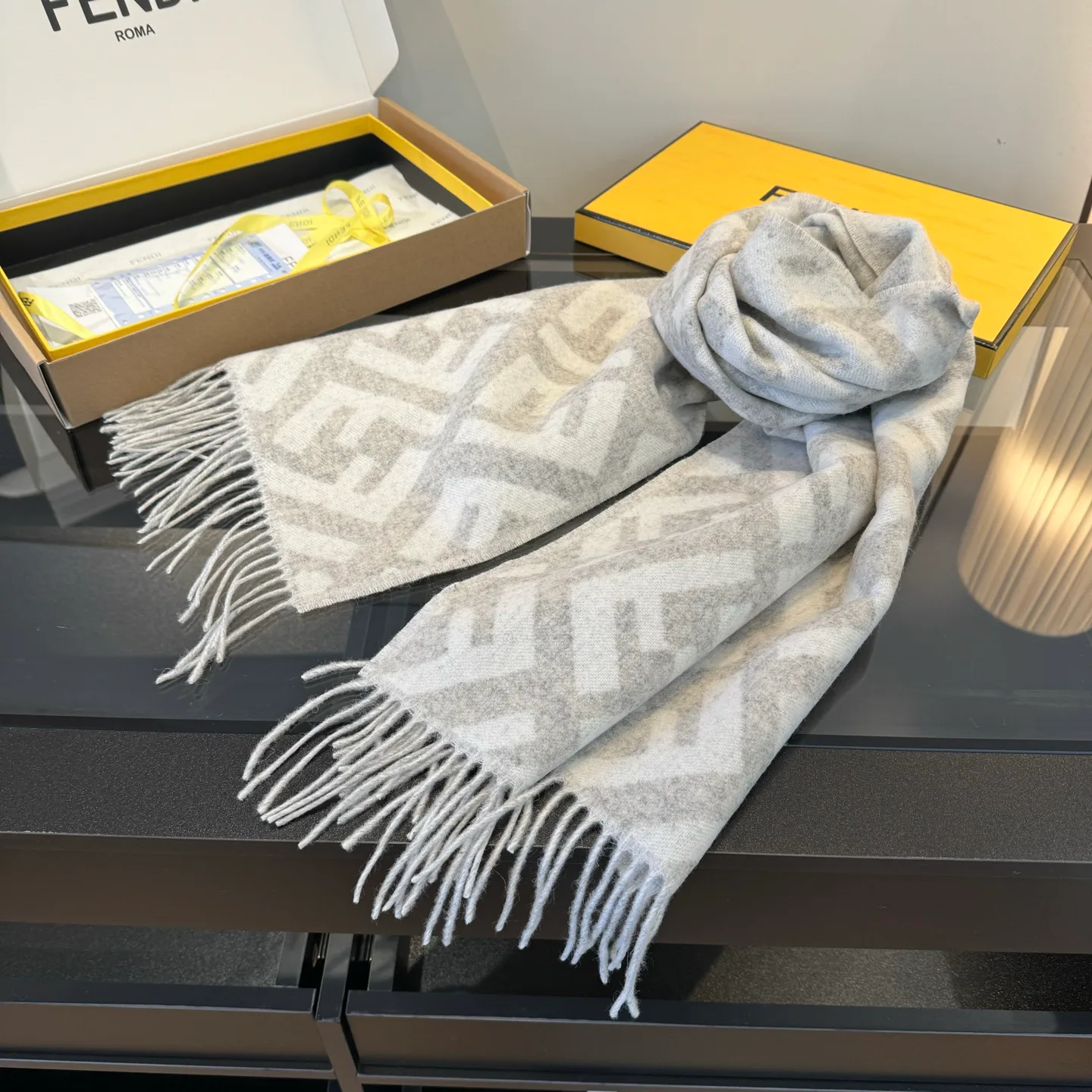 Шарфы Fendi 412338