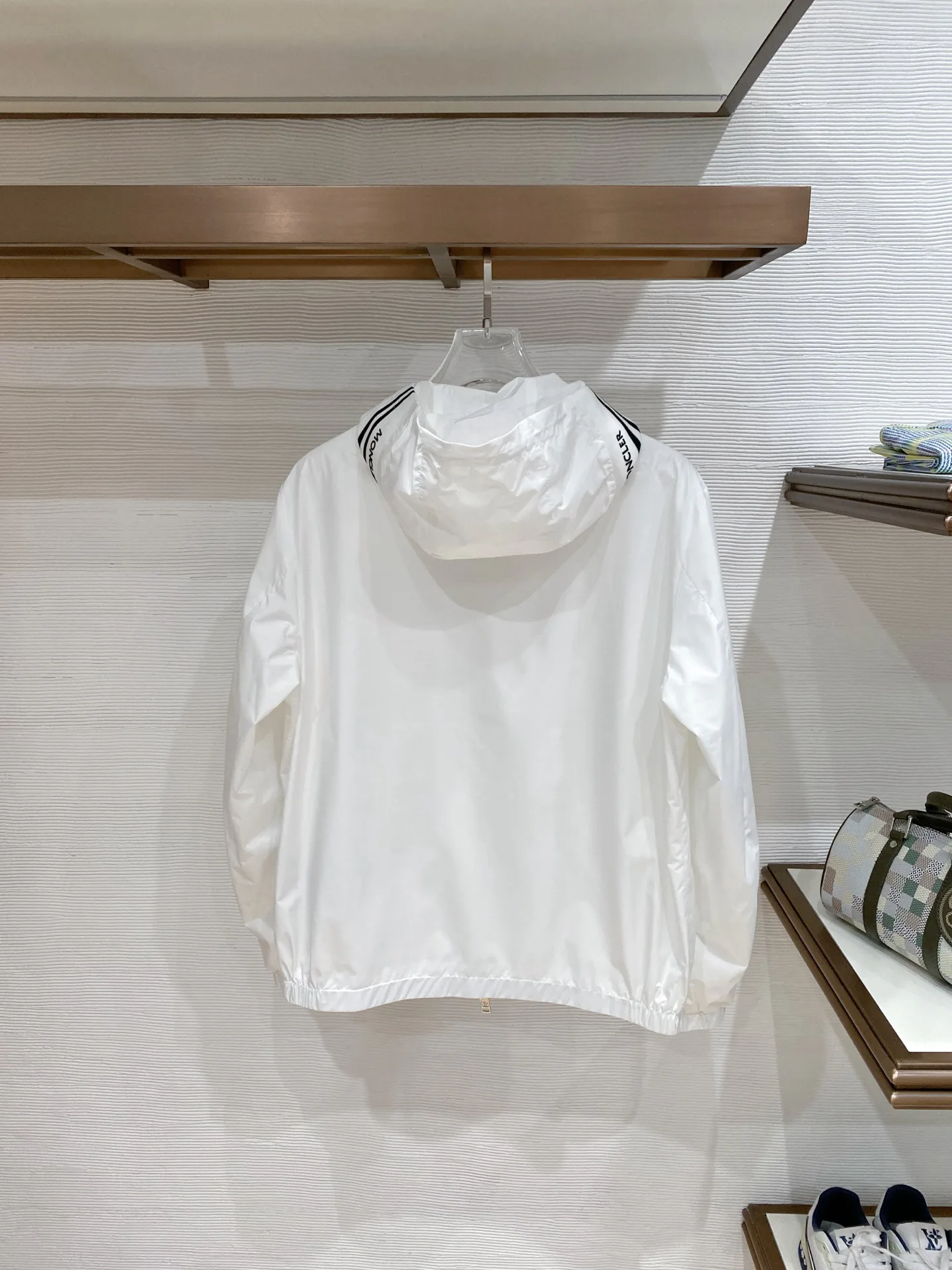 Куртки И Пуховики Мужские Moncler 11584618