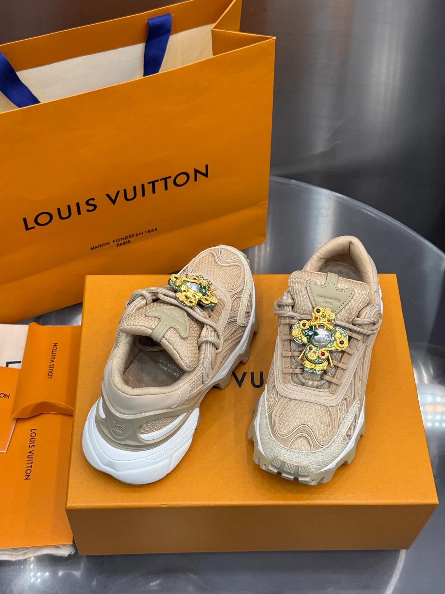 Кроссовки Женские Louis Vuitton 18202598