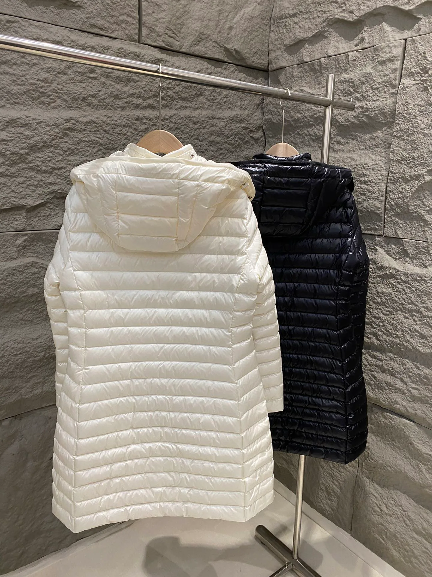 Куртки И Пуховики Женские Moncler 18016655