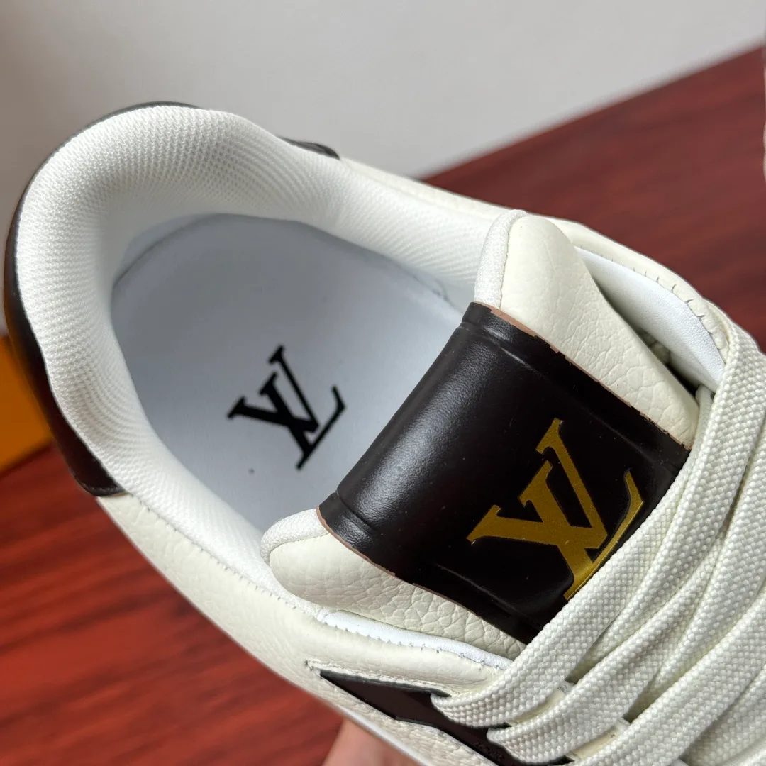 Кроссовки Мужские Louis Vuitton 11917359