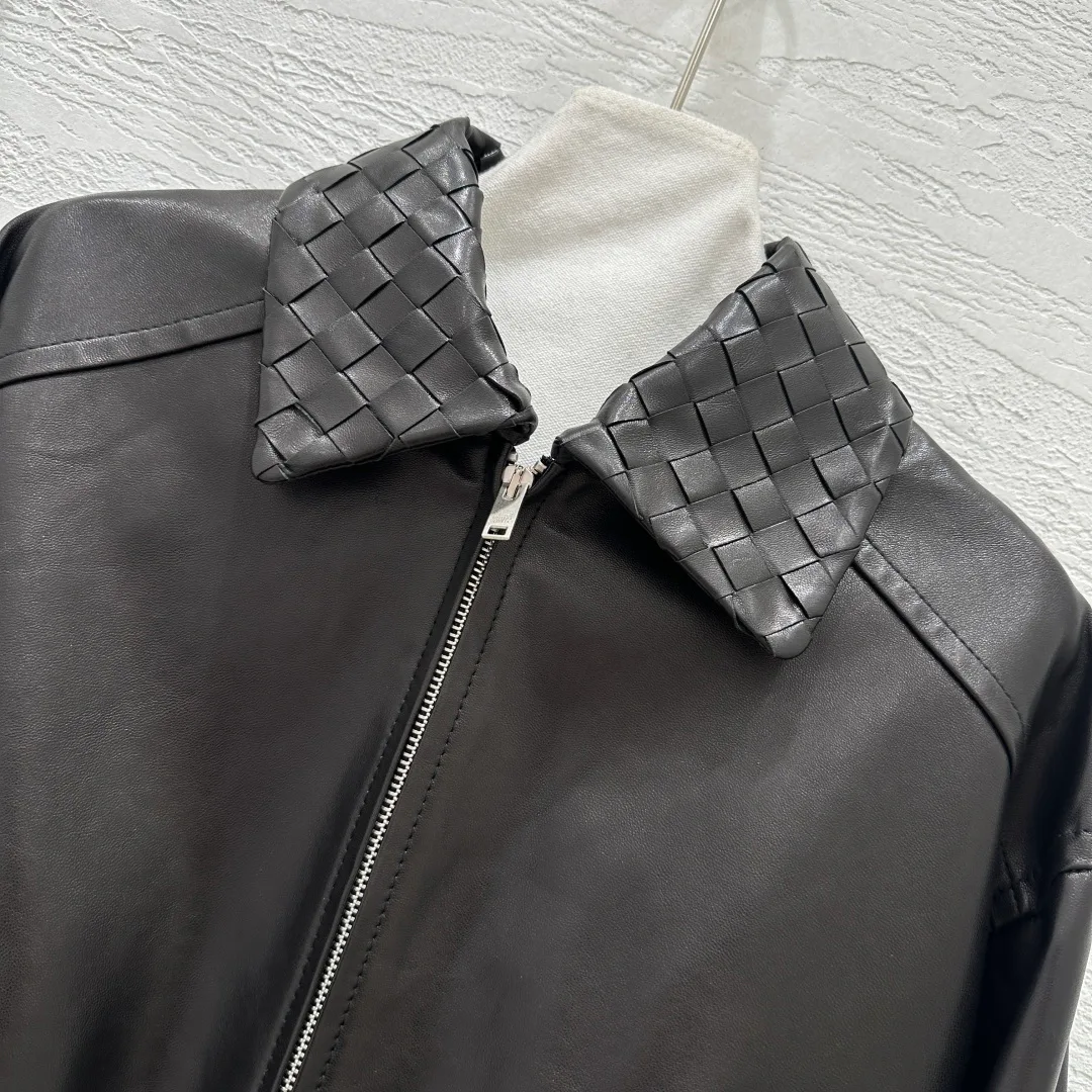 Кожаные Куртки И Дублёнки Женские Bottega Veneta 5930396