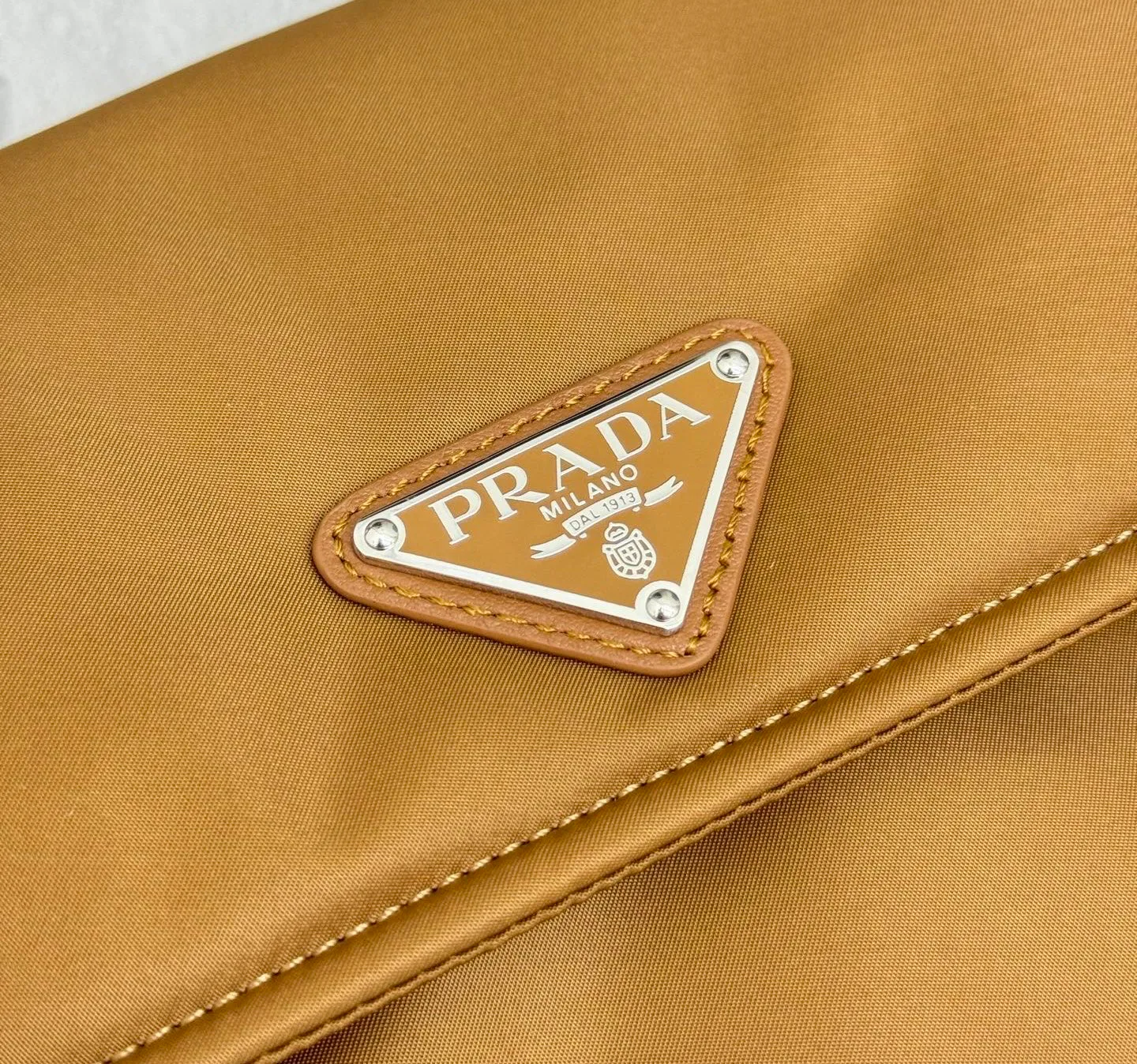 Сумки На Ремне Женские Prada 11682072