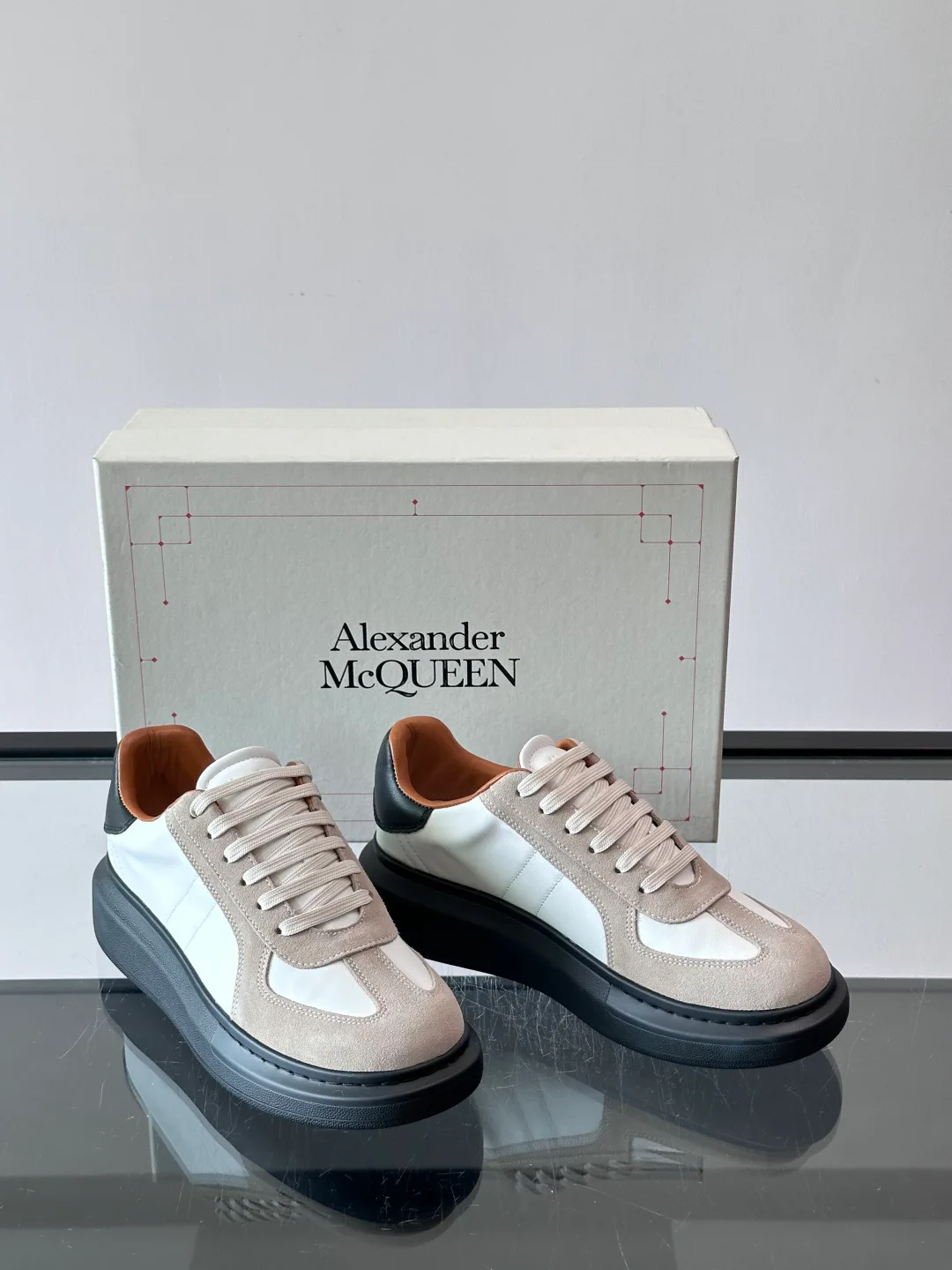 Кроссовки Женские Alexander Mcqueen 17328777