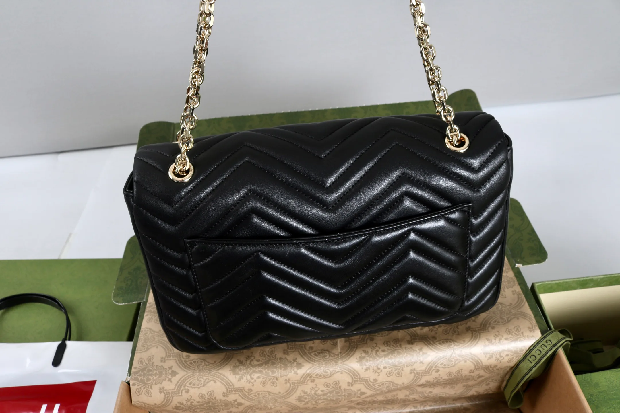 Классические Сумки Женские Gucci 18223246