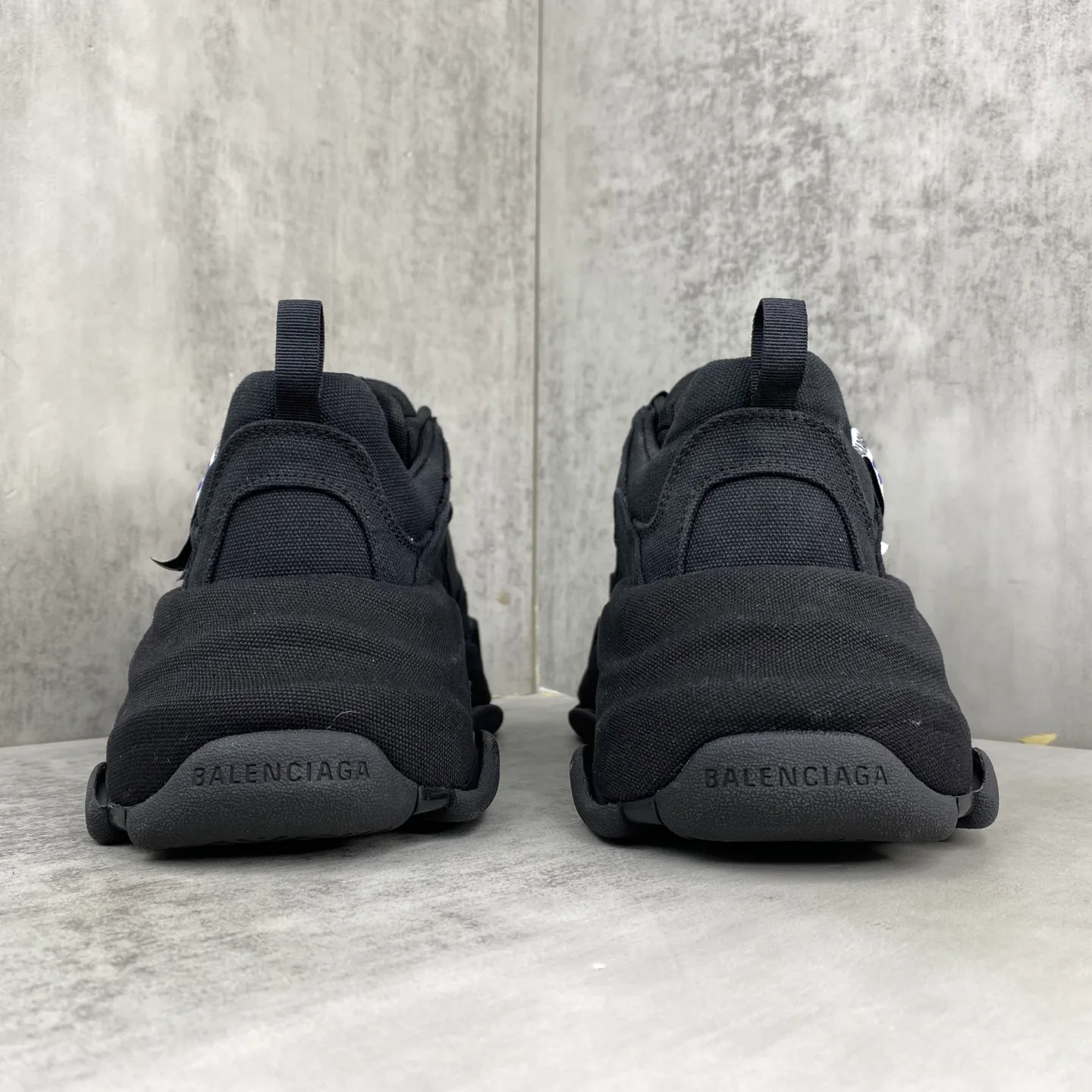 Кроссовки Женские Balenciaga 11216252