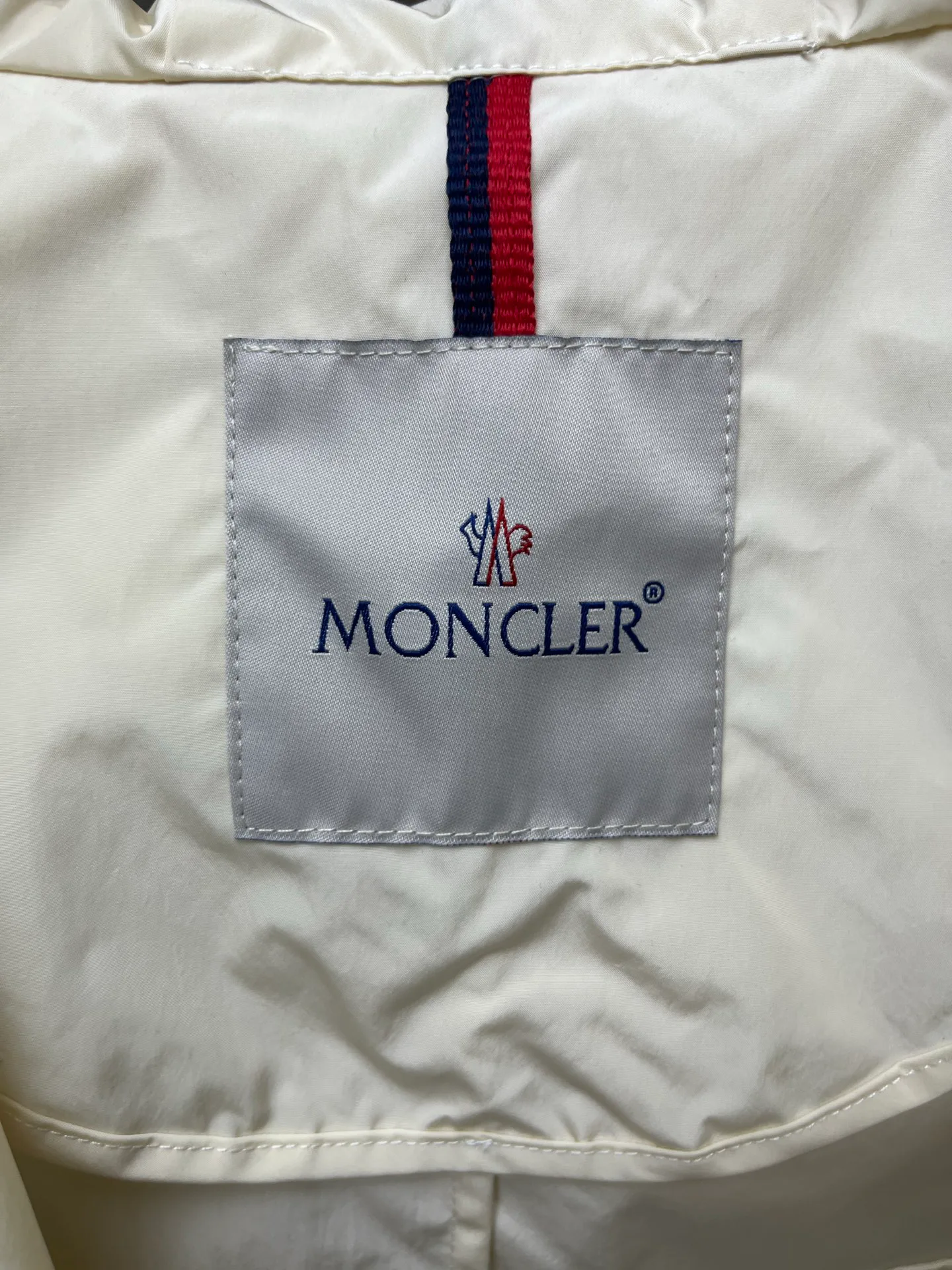 Куртки И Пуховики Женские Moncler 12097898