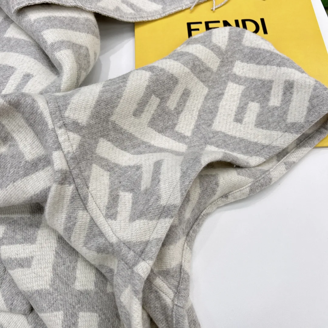 Шарфы Fendi 1669530