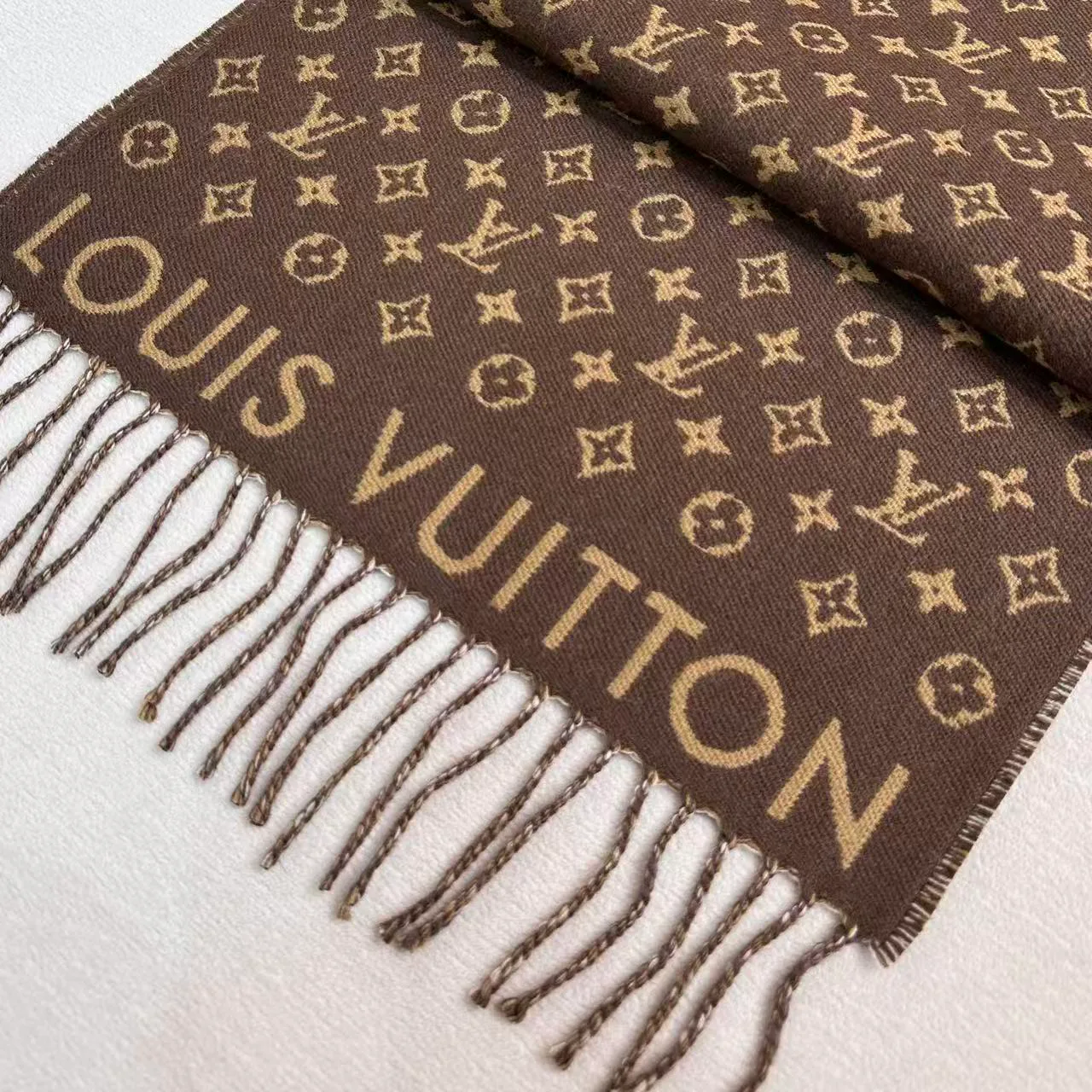 Шарфы Louis Vuitton 1152008