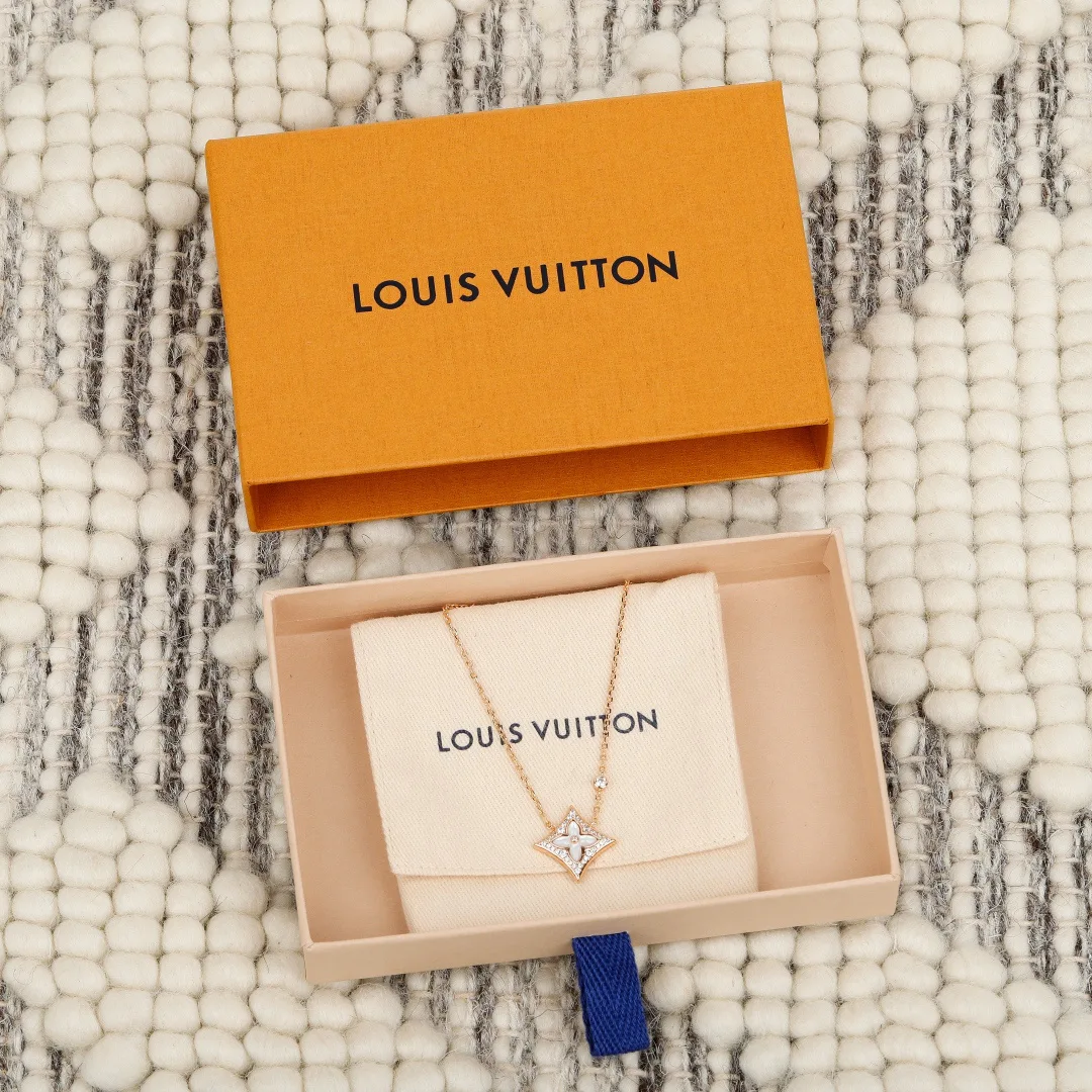 Бижутерия Louis Vuitton 17798991