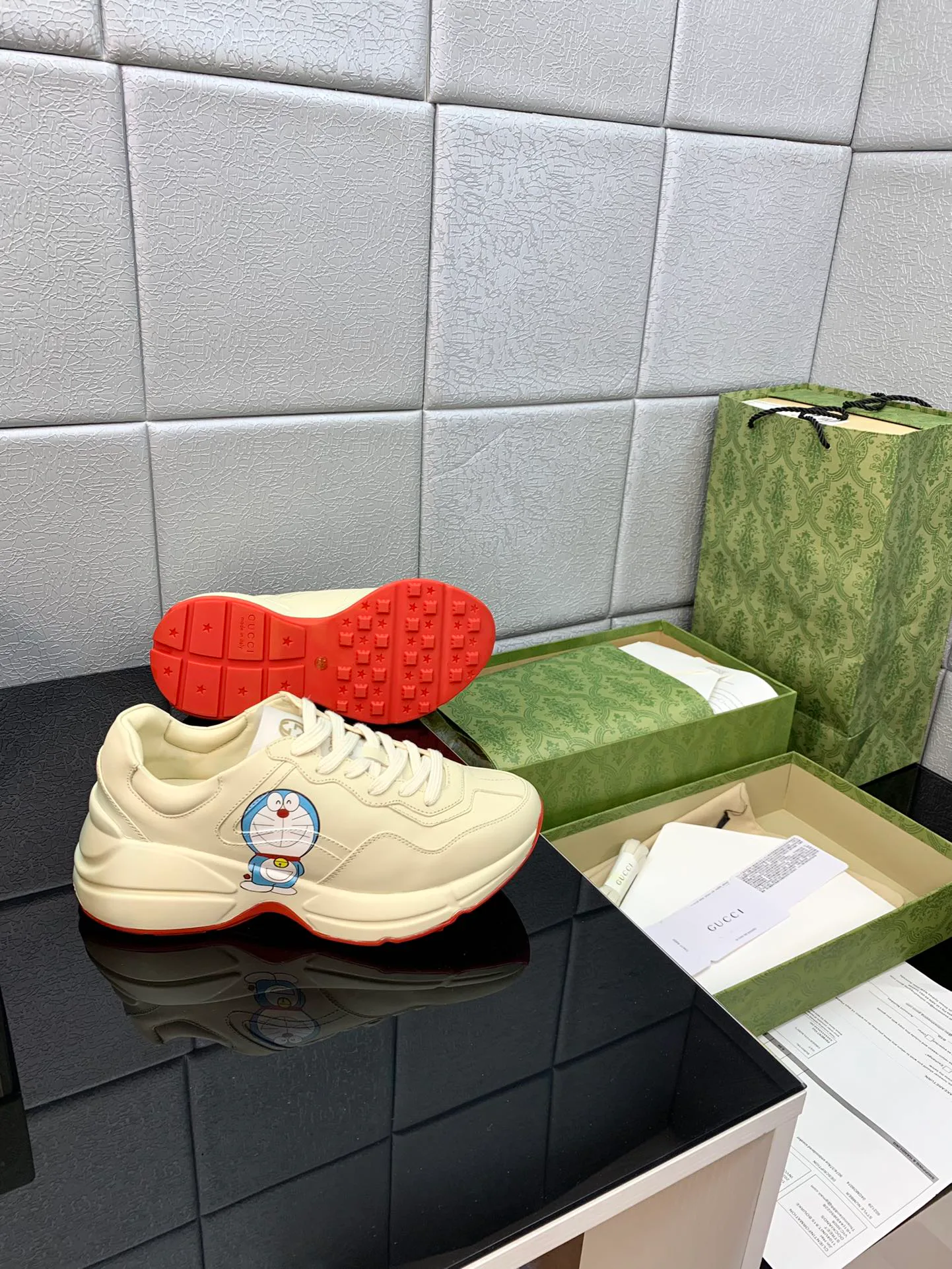 Кроссовки Женские Gucci 173861