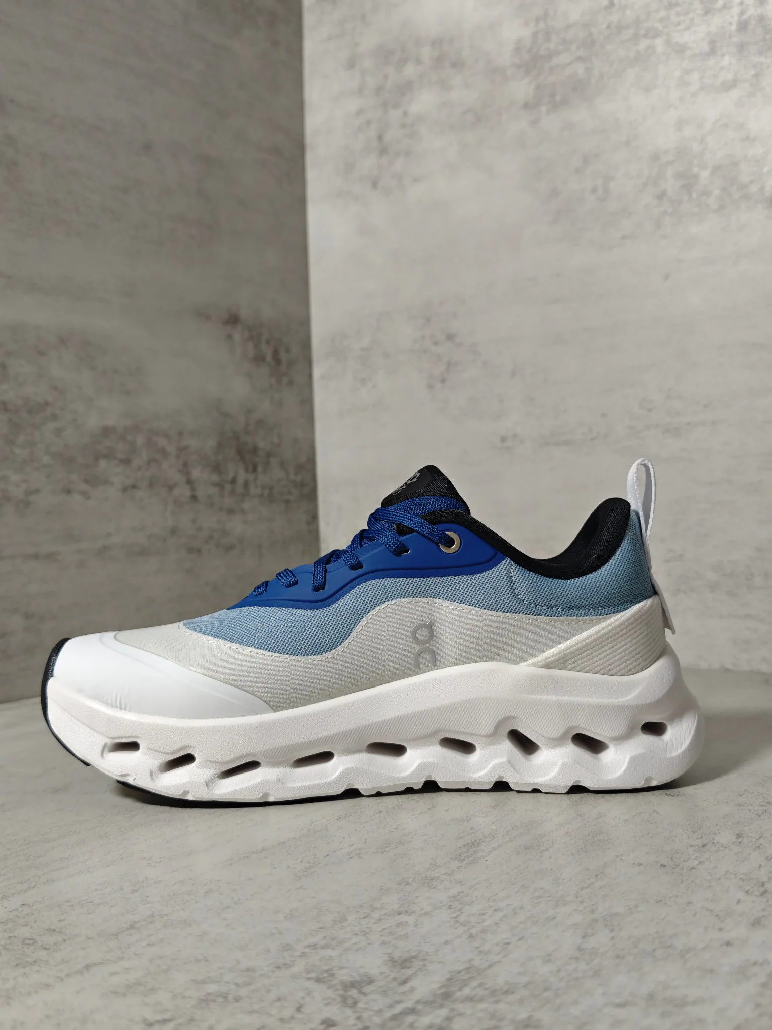 Кроссовки Женские Loewe 108300