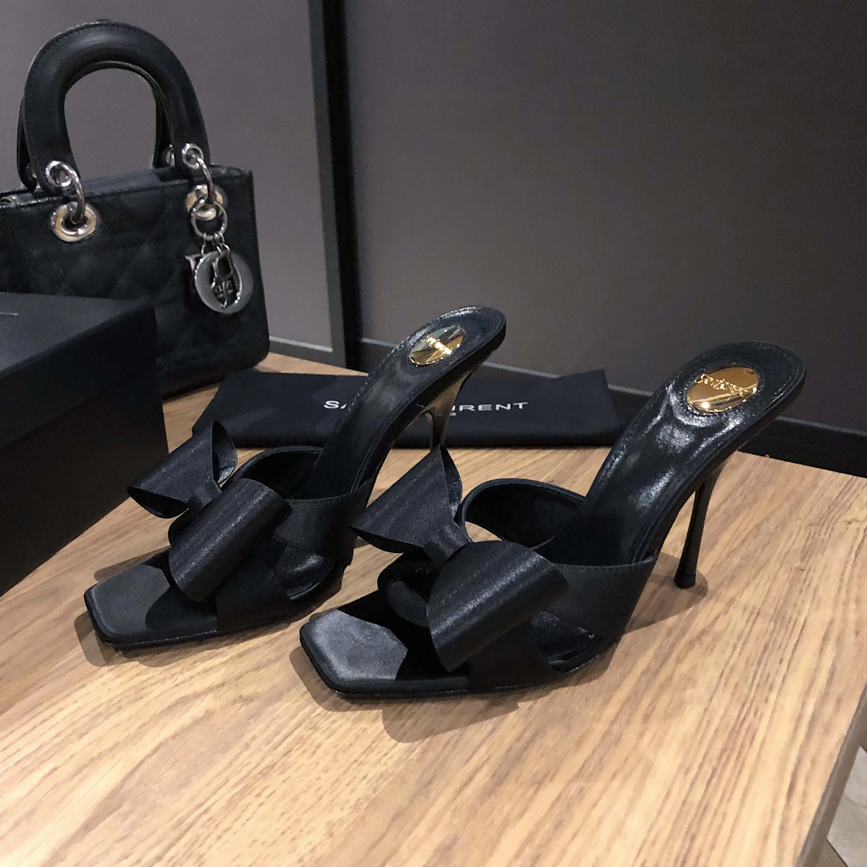 Босоножки Женские Saint Laurent 11220489