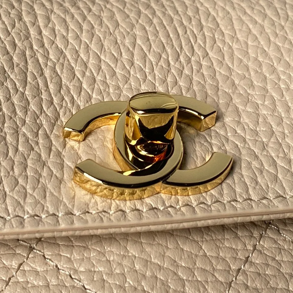 Классические Сумки Женские Chanel 18207861