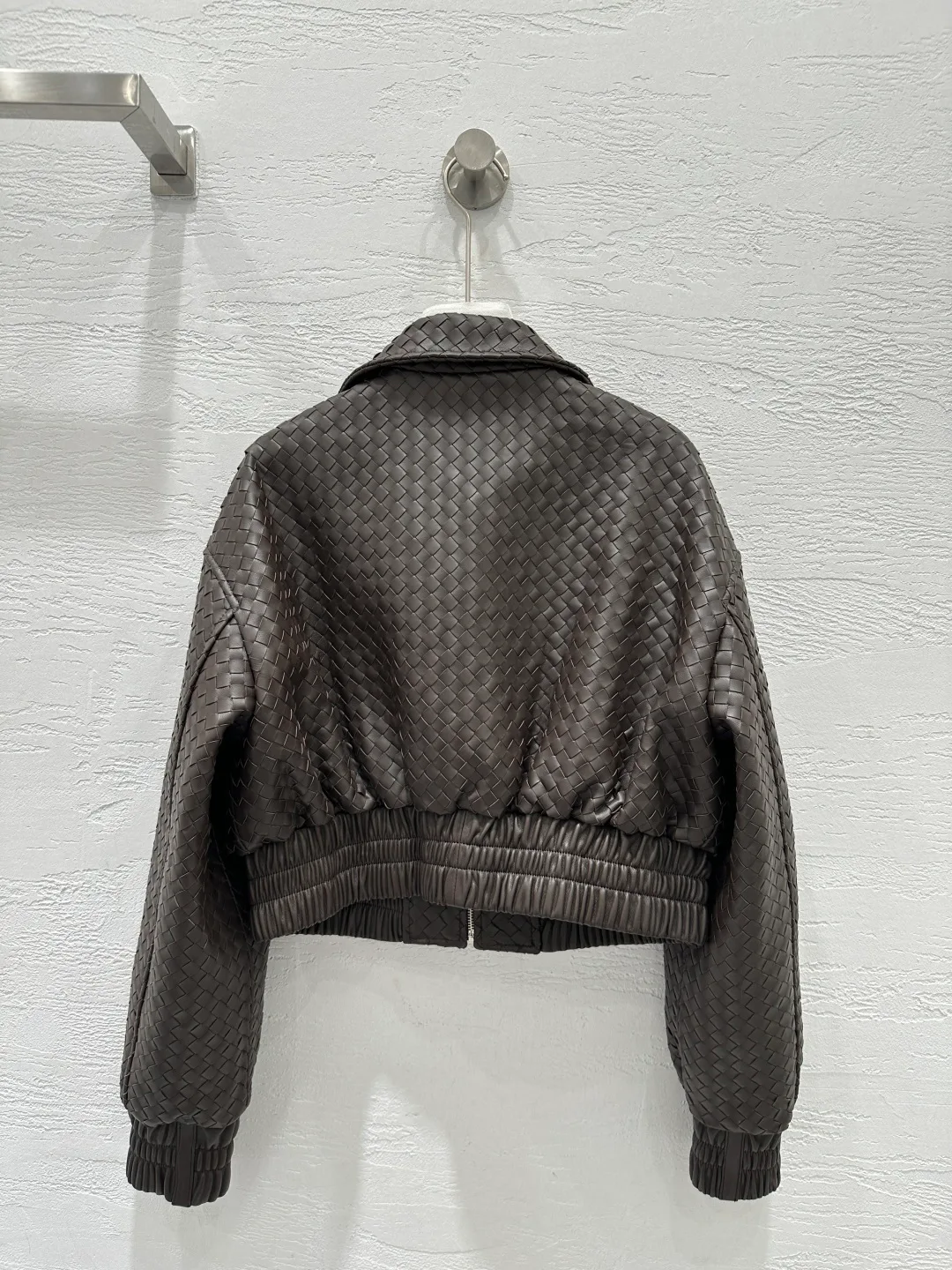 Кожаные Куртки И Дублёнки Женские Bottega Veneta 16933278