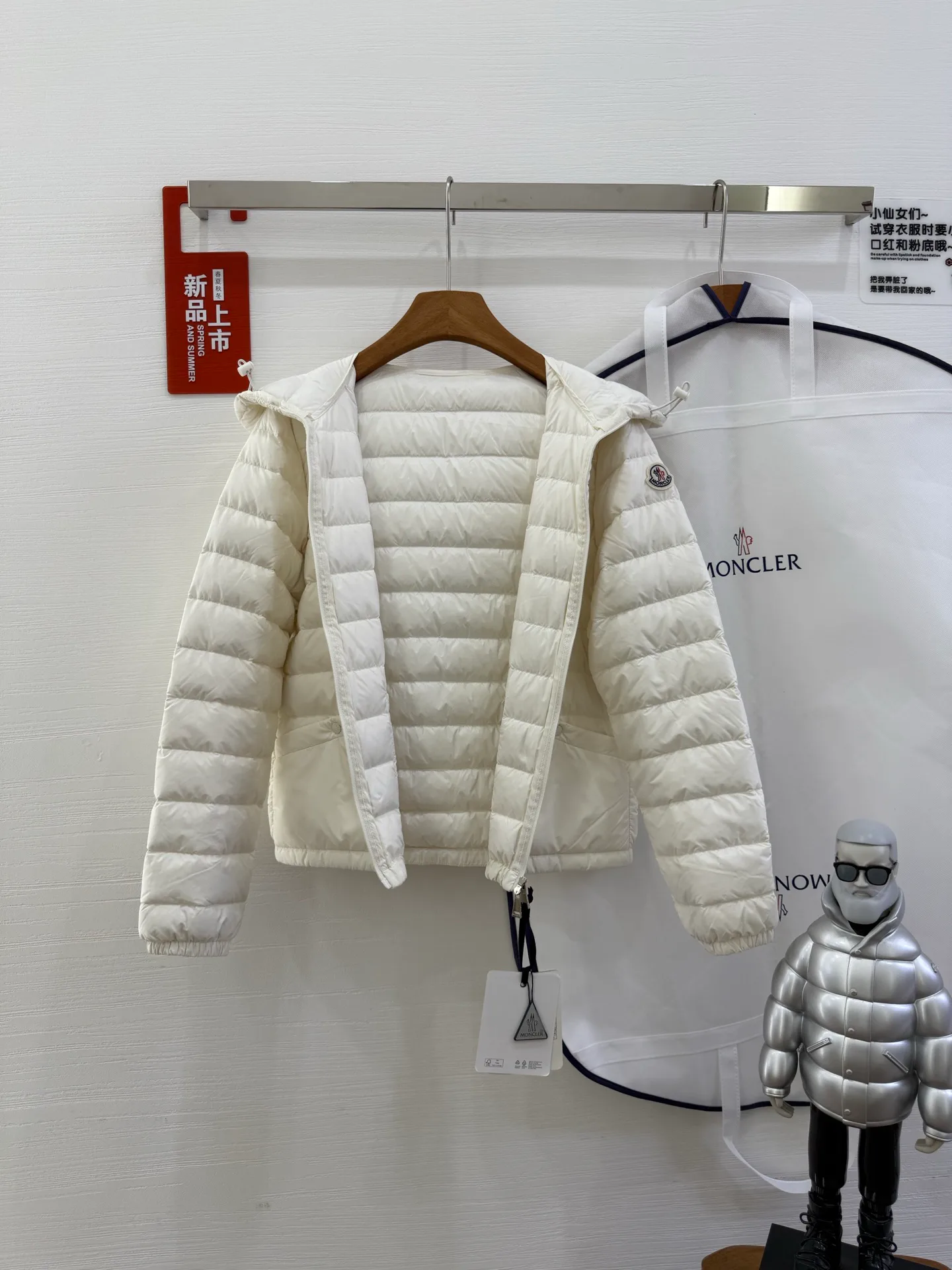 Куртки И Пуховики Женские Moncler 18043436
