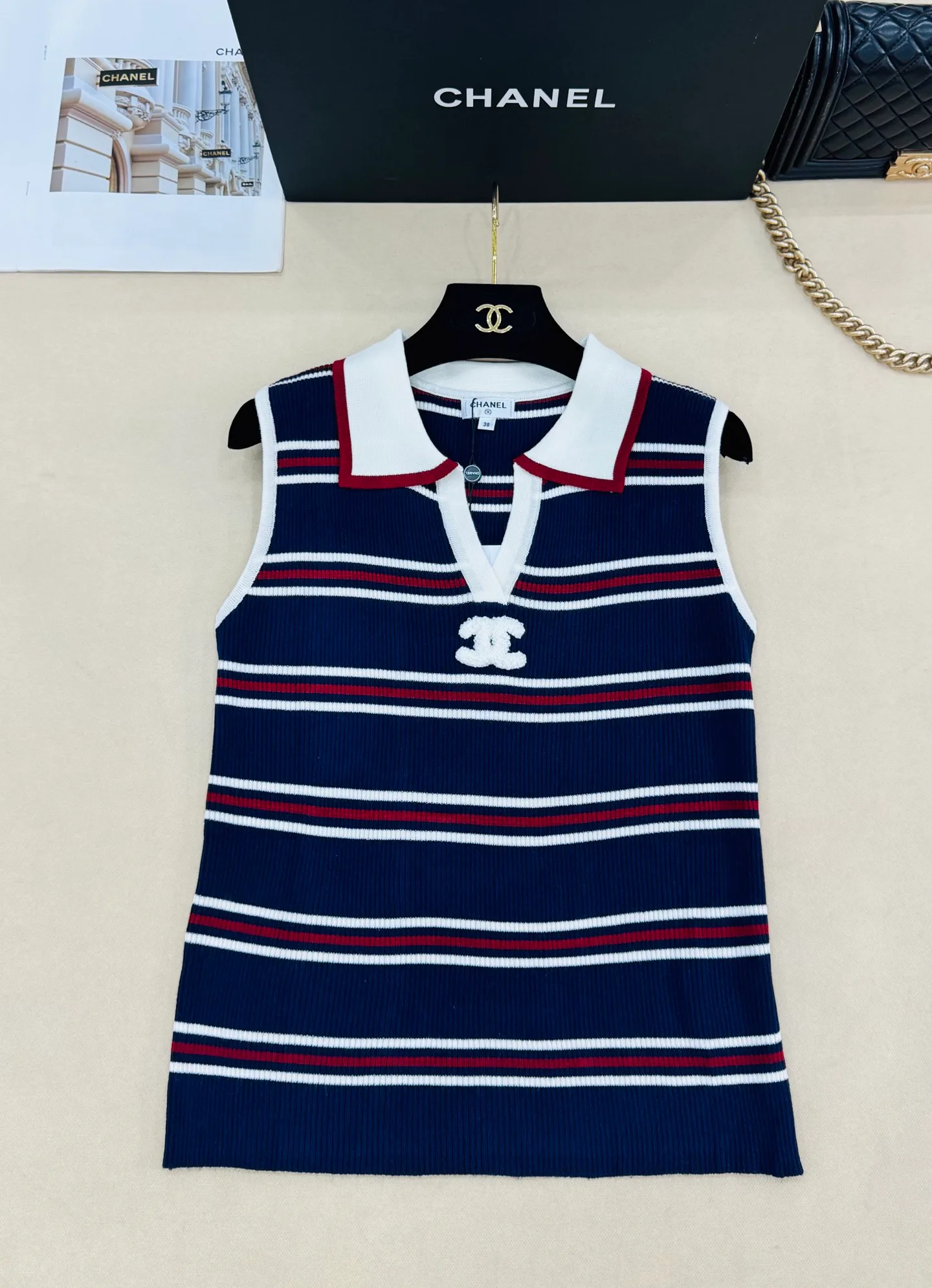 Жилеты Женские Chanel 16995410