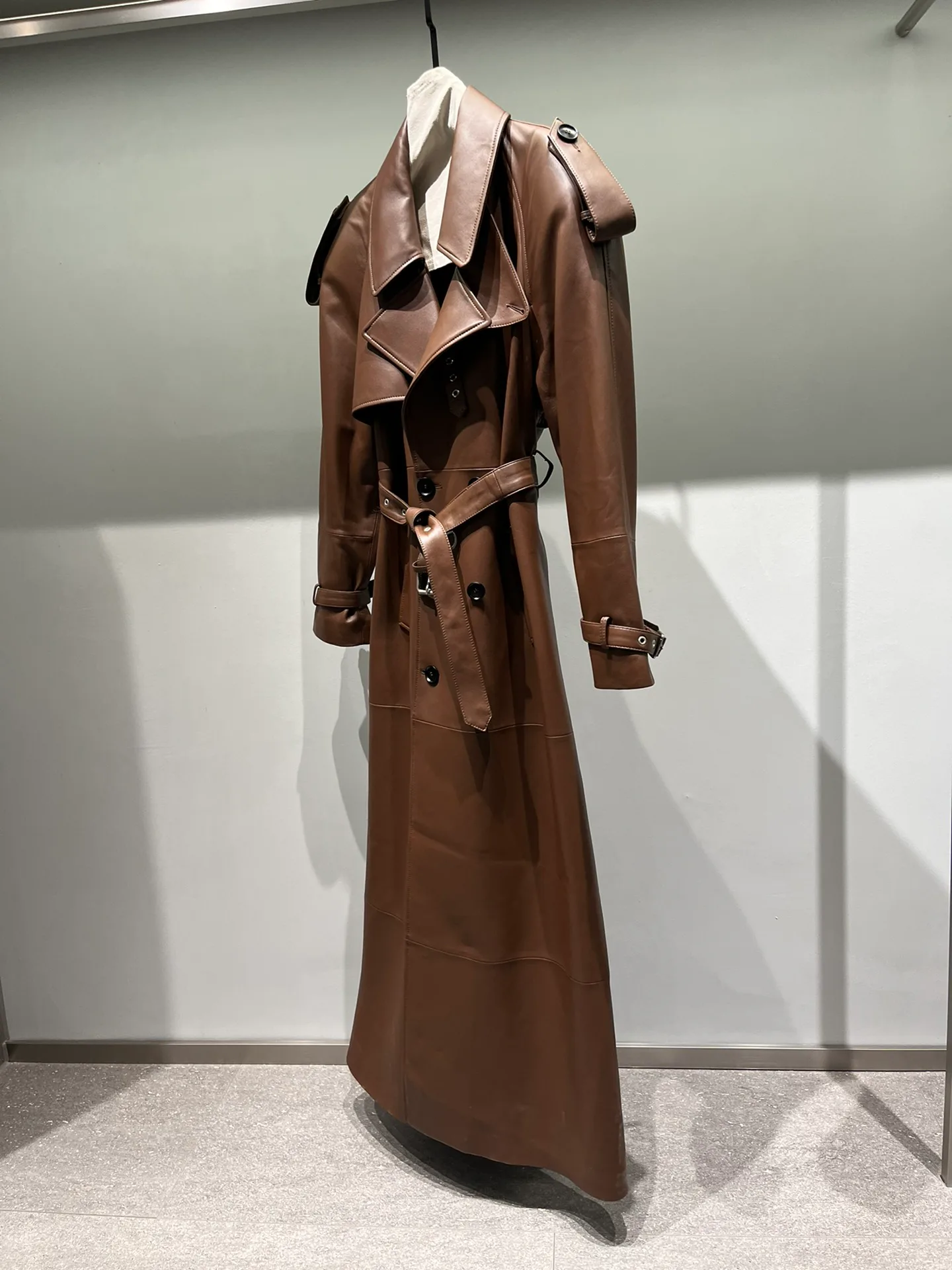 Кожаные Куртки И Дублёнки Женские Saint Laurent 1914887