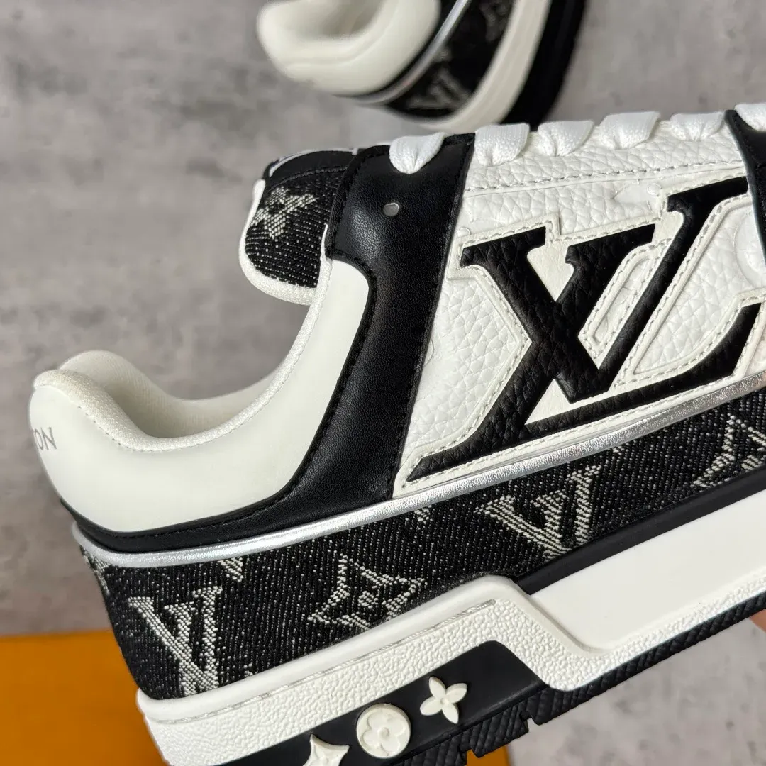 Кроссовки Мужские Louis Vuitton 1016372