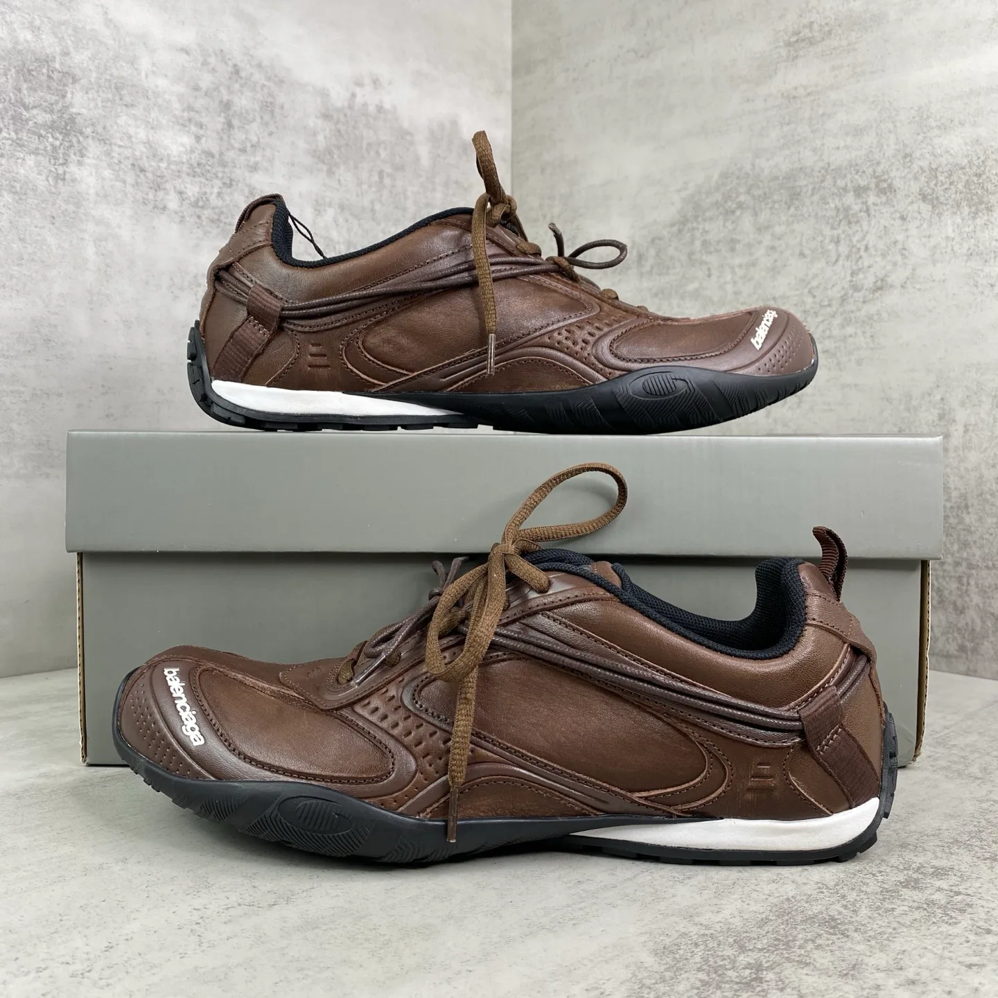 Кроссовки Женские Balenciaga 18535690