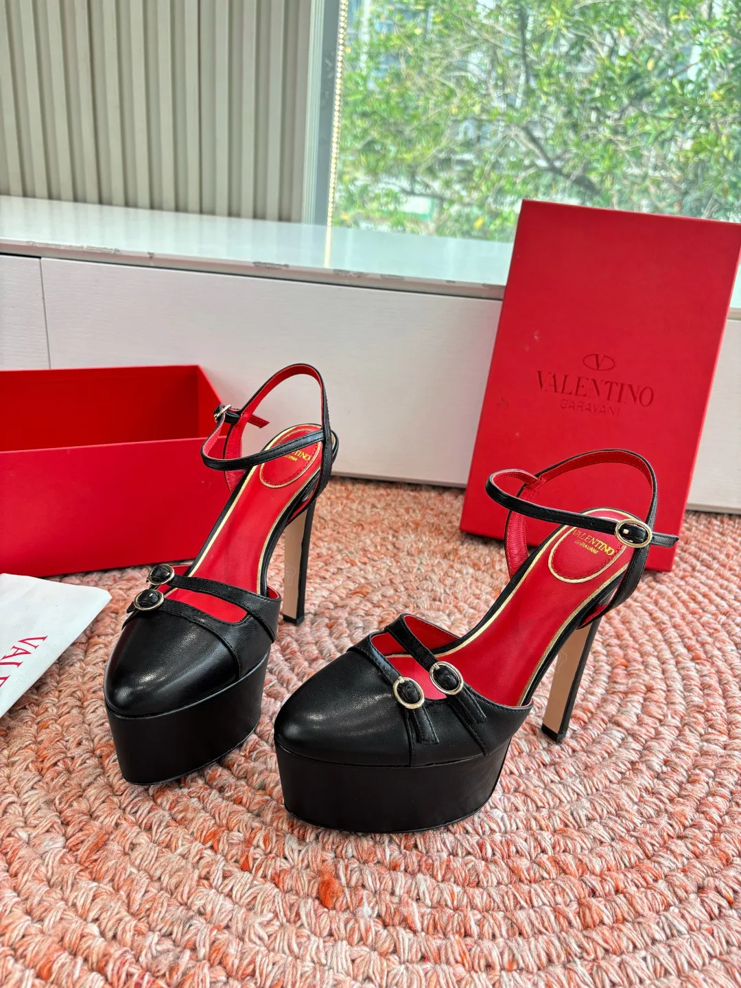 Босоножки Женские Valentino 11479967