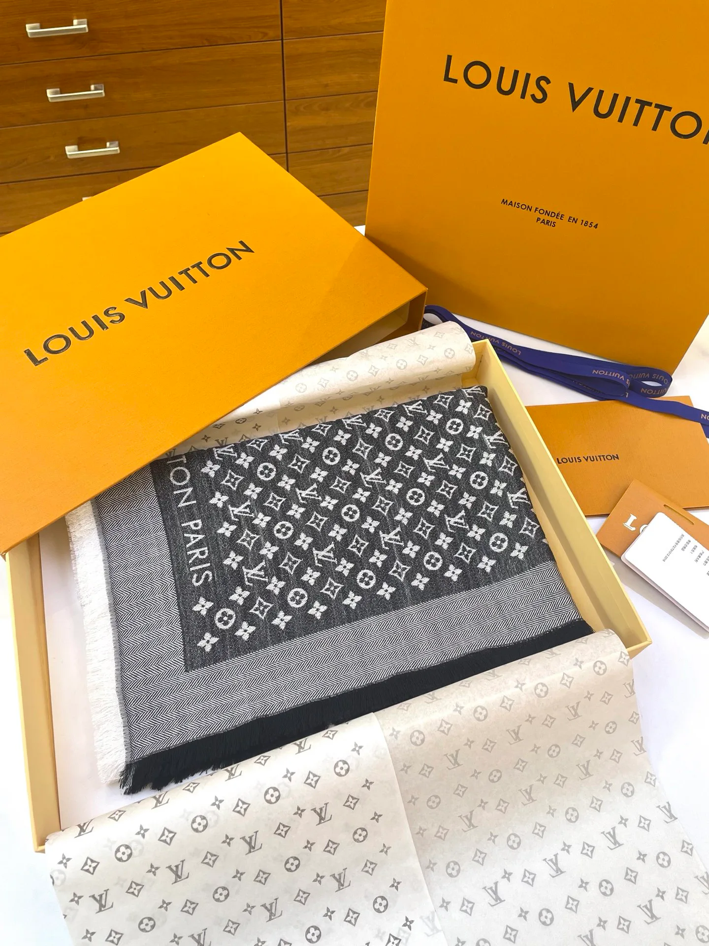 Шарфы Louis Vuitton 104657