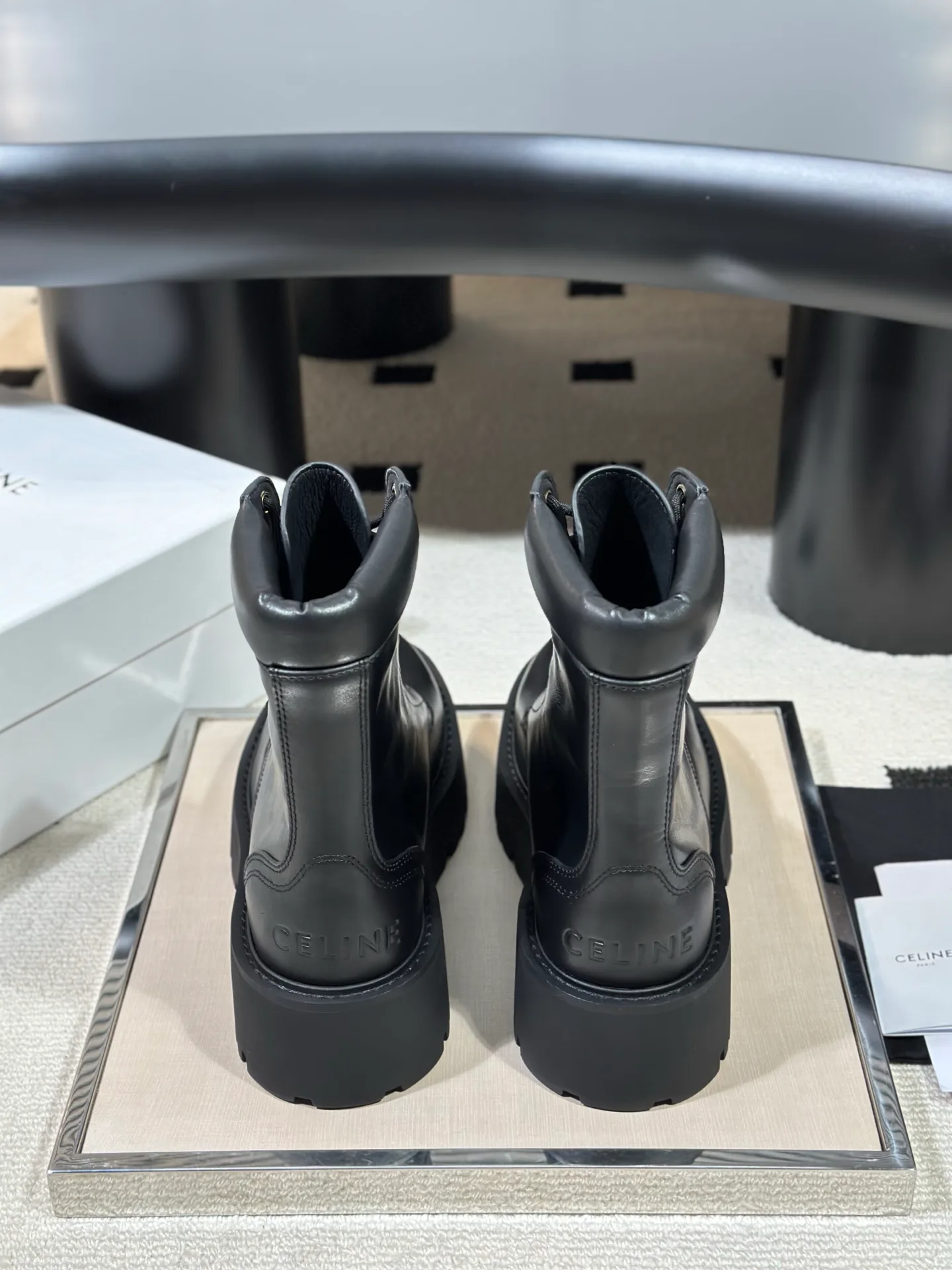 Ботинки Женские Celine 18041649
