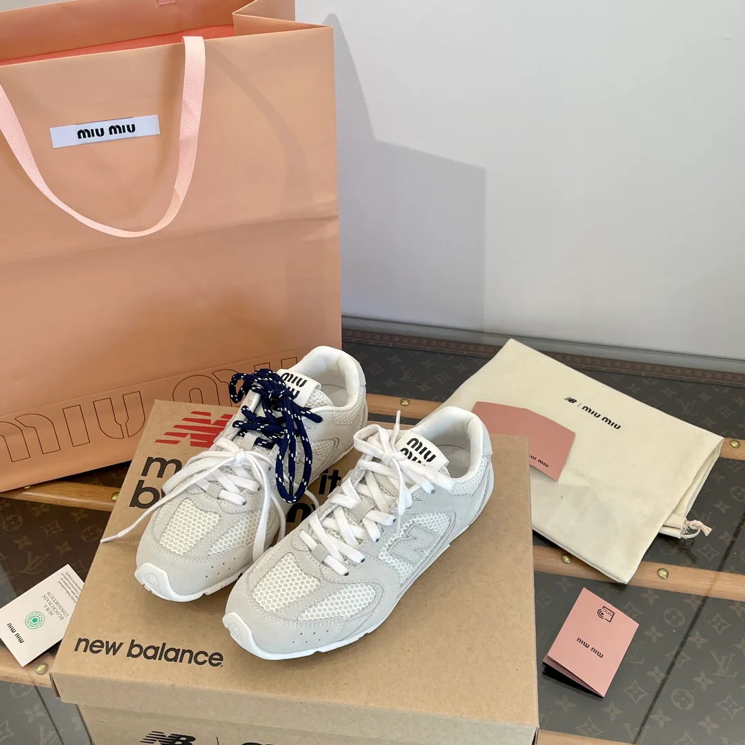 Кроссовки Женские Miu Miu 17963974
