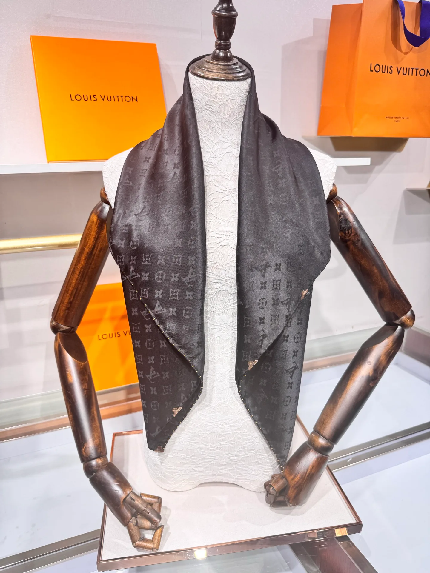 Платки Louis Vuitton 13581104