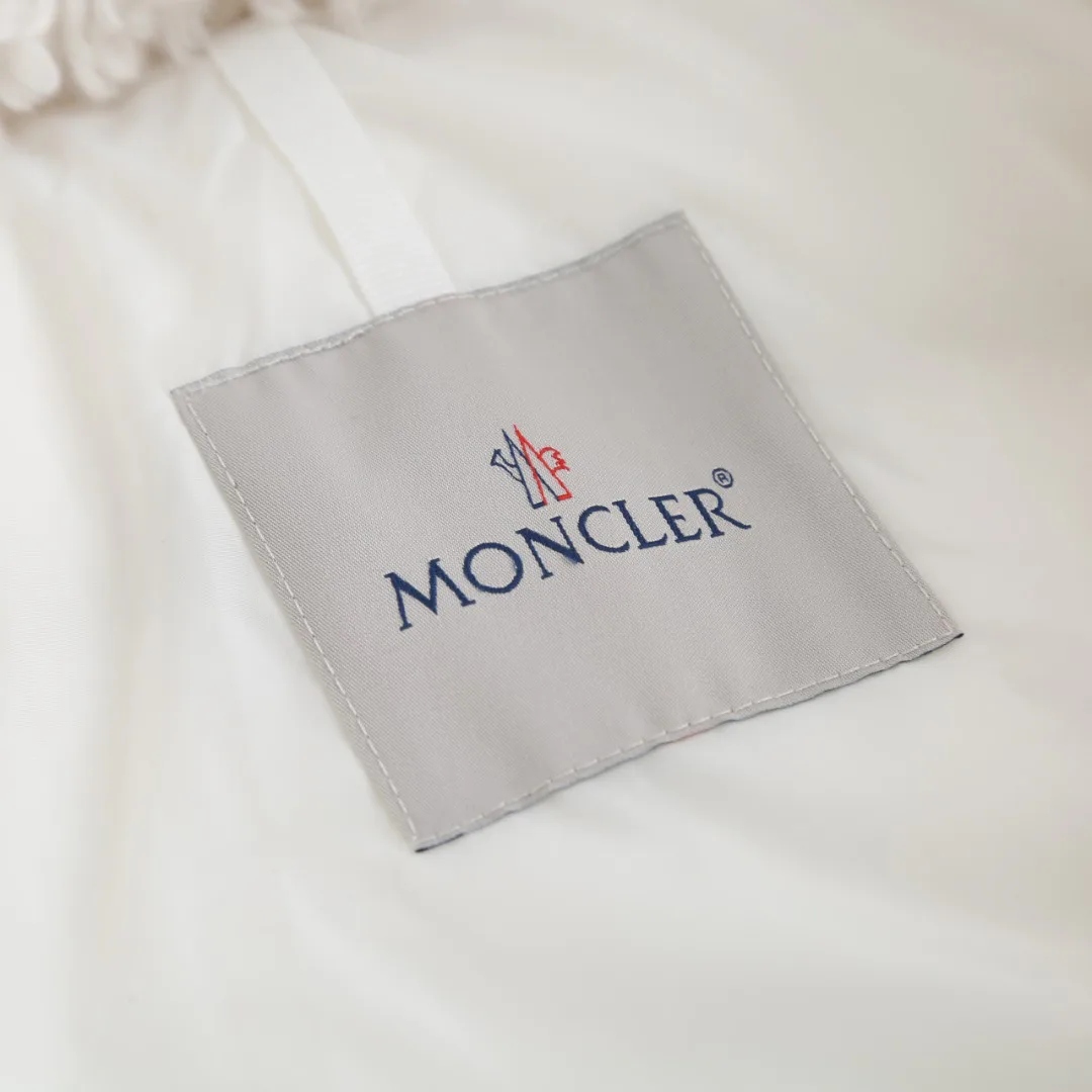 Куртки И Пуховики Женские Moncler 17883640