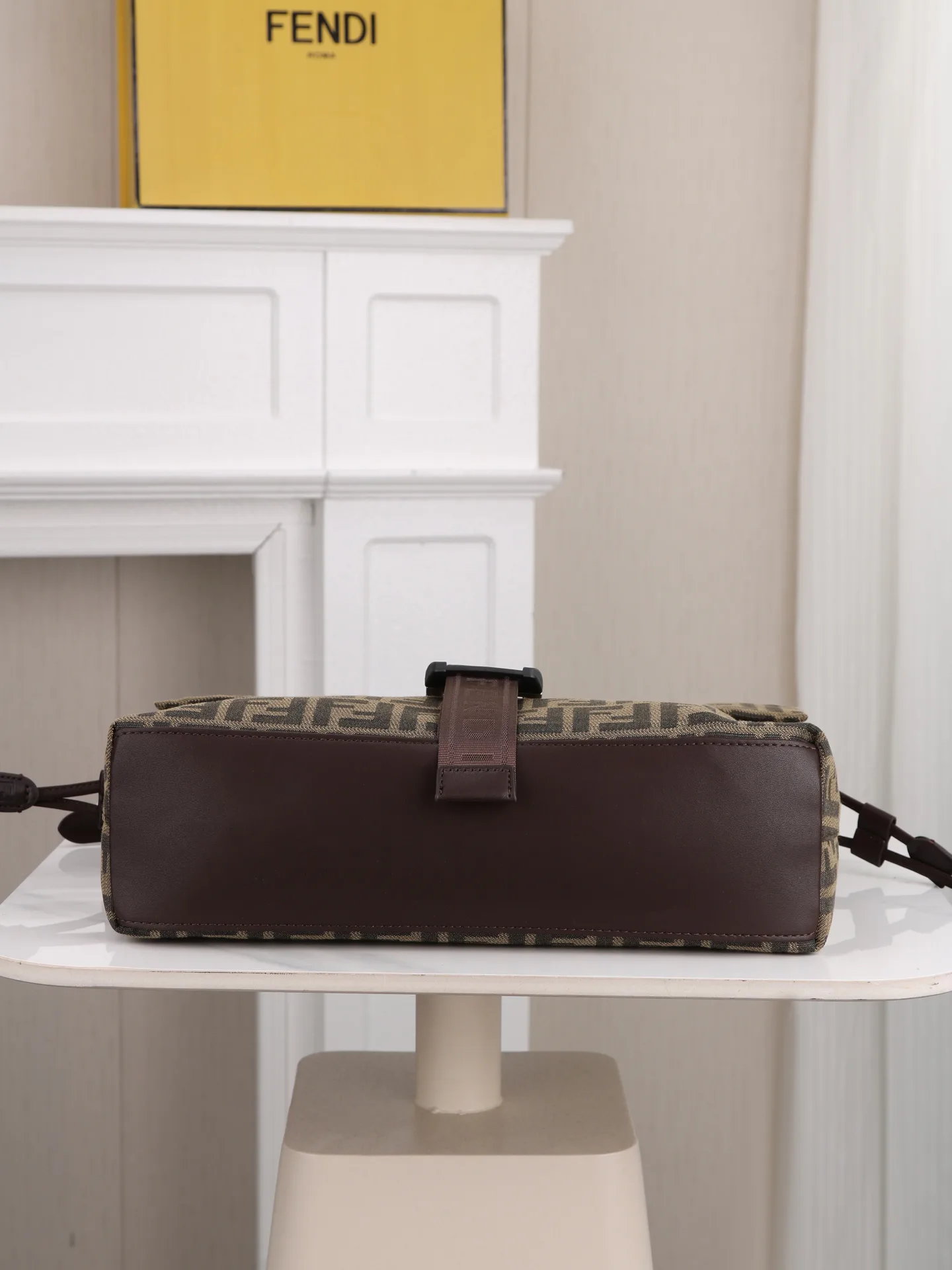 Сумки На Ремне Женские Fendi 18005127