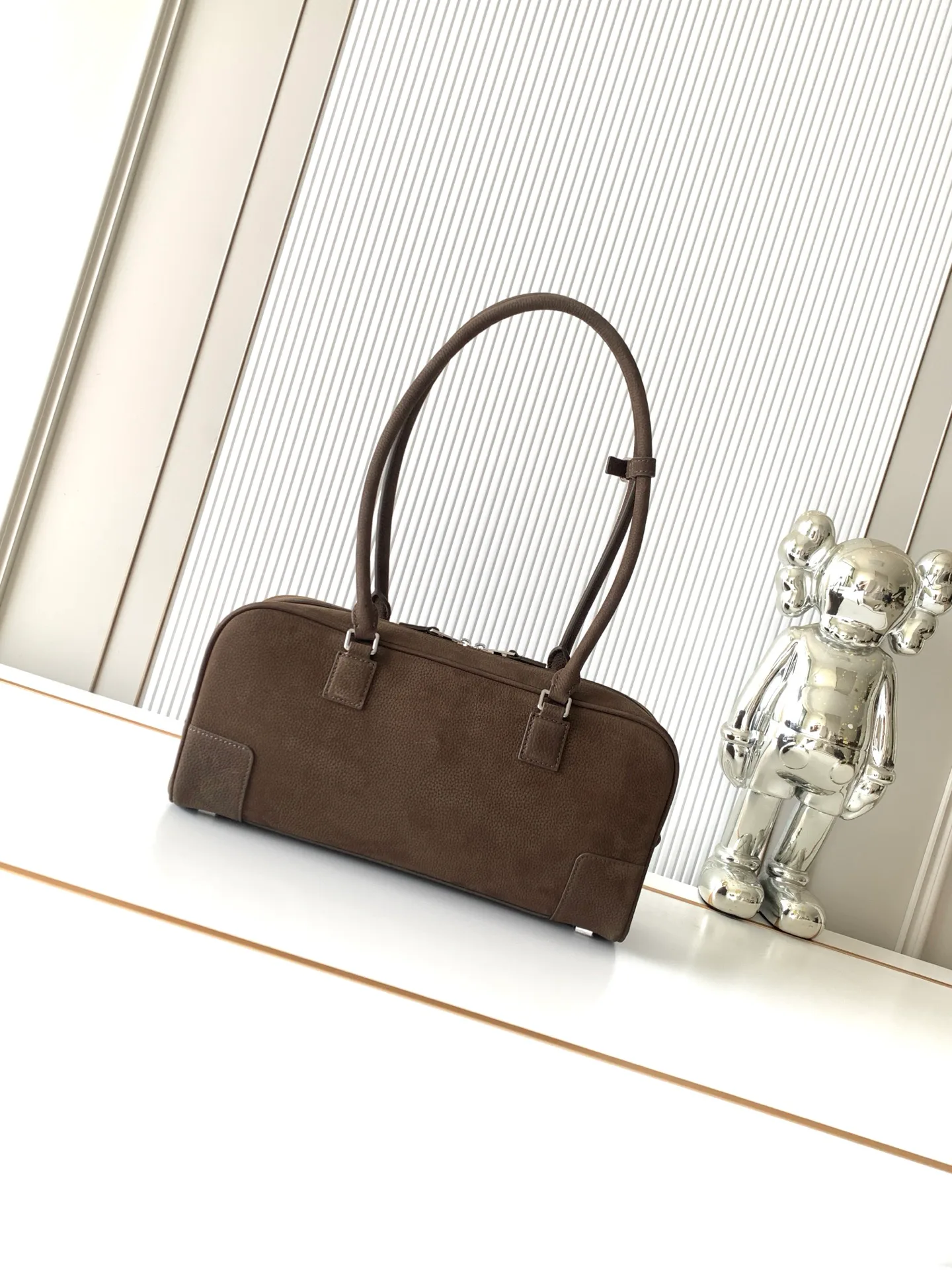 Классические Сумки Женские Loewe 11504266
