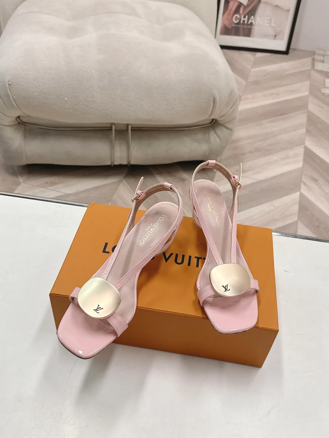 Босоножки Женские Louis Vuitton 17578113